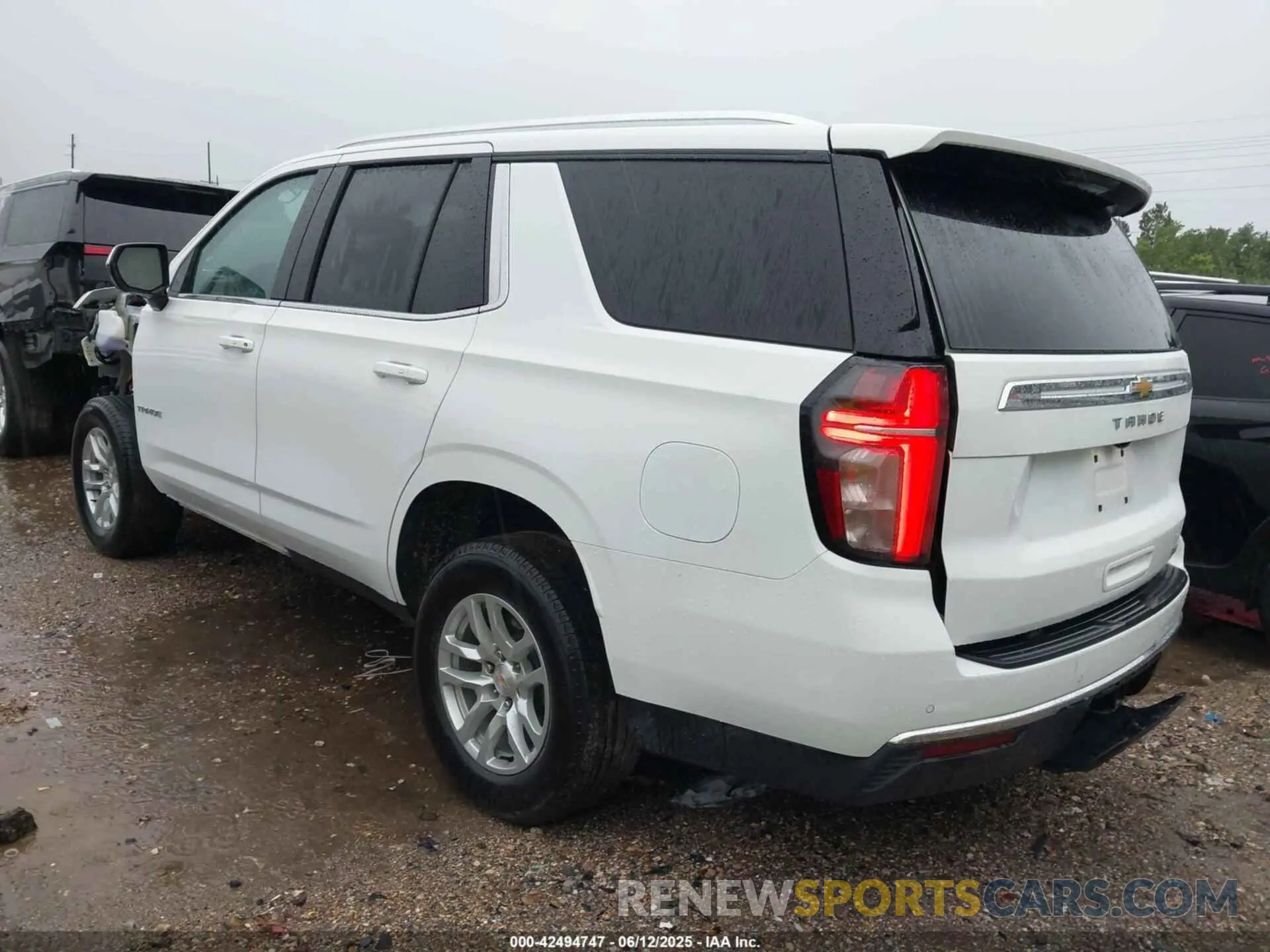 3 Photograph of a damaged car 1GNSCNKD8RR279520 CHEVROLET TAHOE 2024