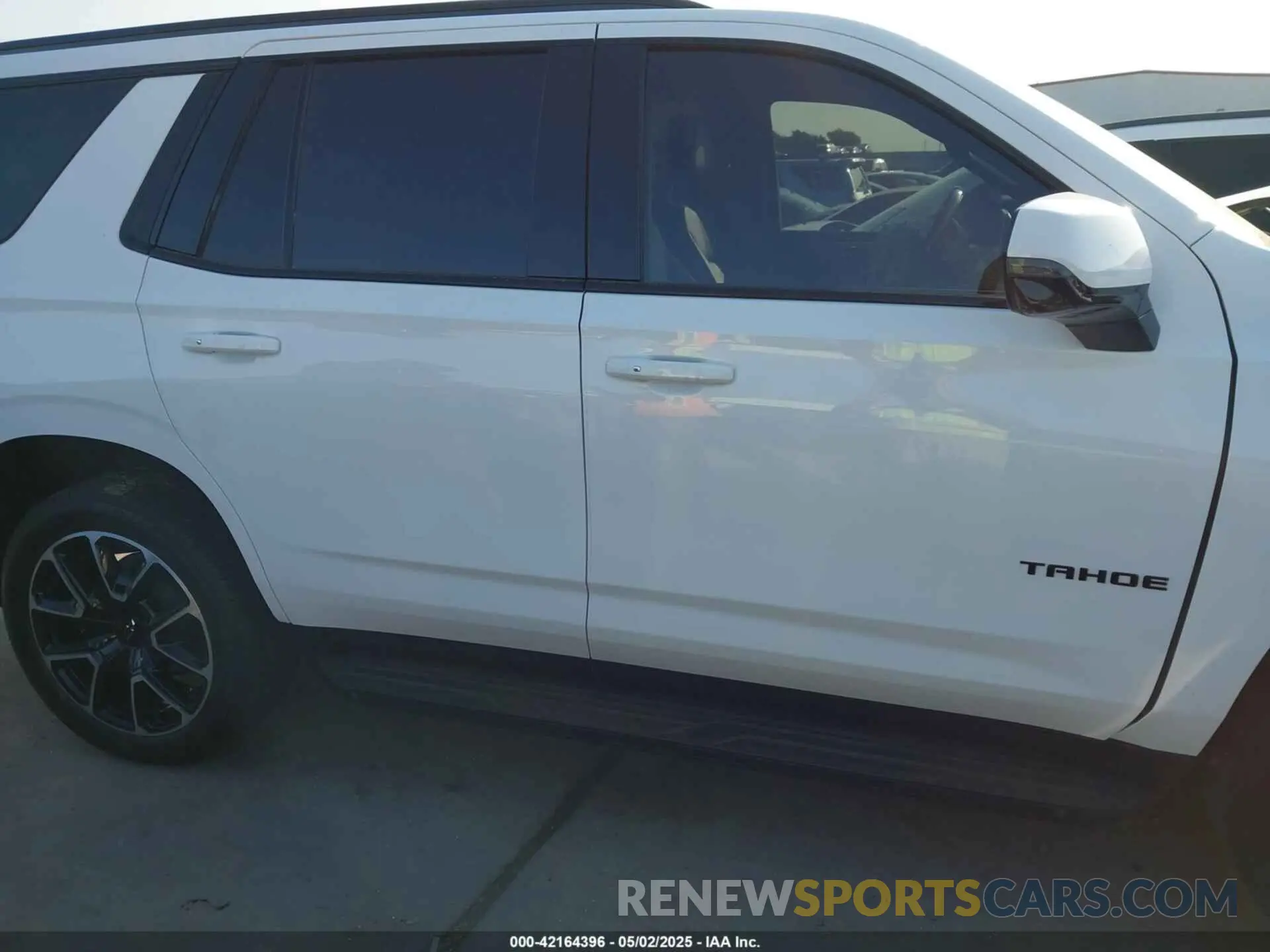 13 Фотография поврежденного автомобиля 1GNSCRKD3RR340893 CHEVROLET TAHOE 2024