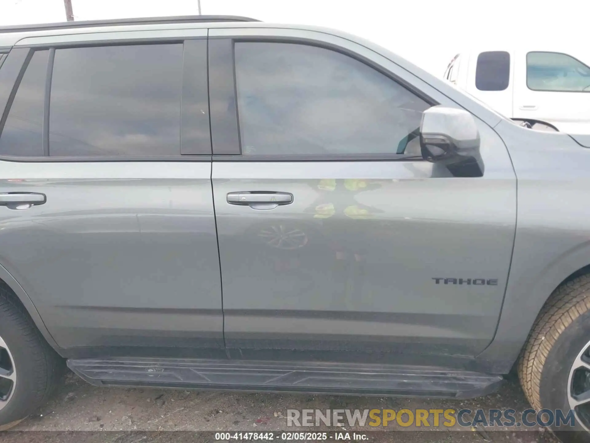 13 Фотография поврежденного автомобиля 1GNSCRKD7RR127283 CHEVROLET TAHOE 2024