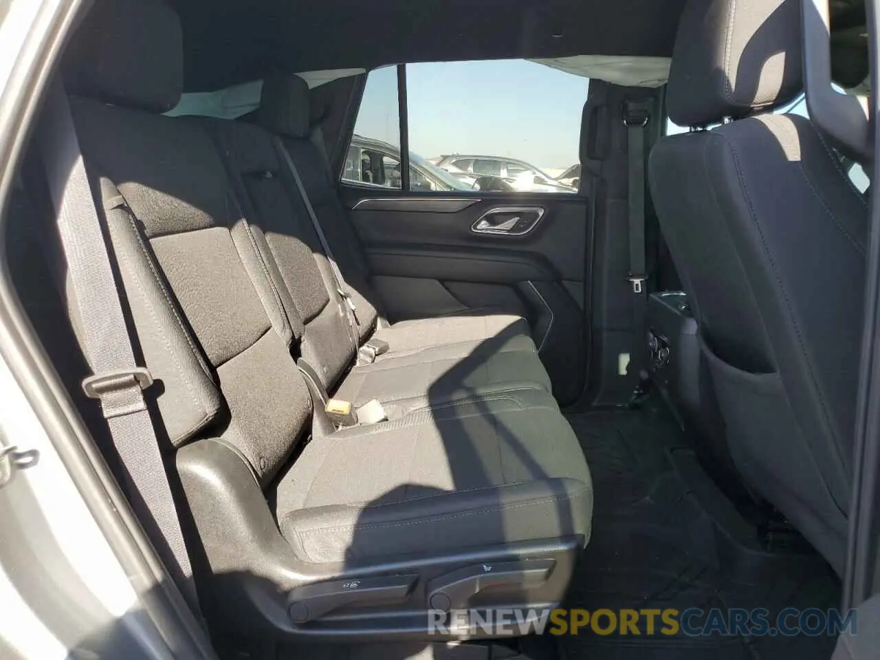 10 Фотография поврежденного автомобиля 1GNSKMKD5RR305200 CHEVROLET TAHOE 2024