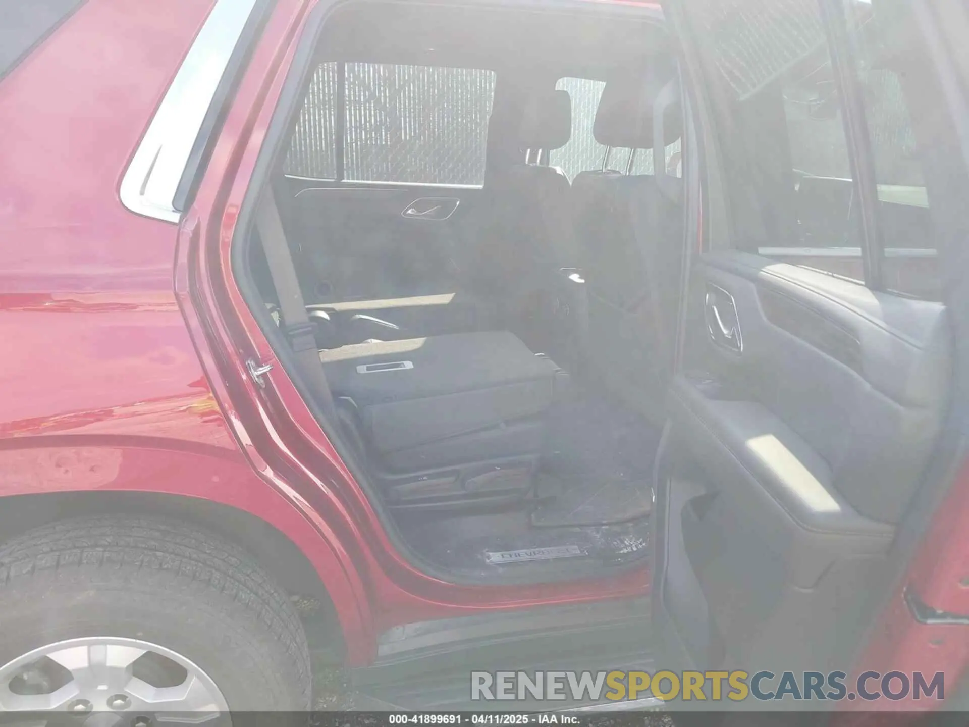 8 Photograph of a damaged car 1GNSKNKD1RR368509 CHEVROLET TAHOE 2024