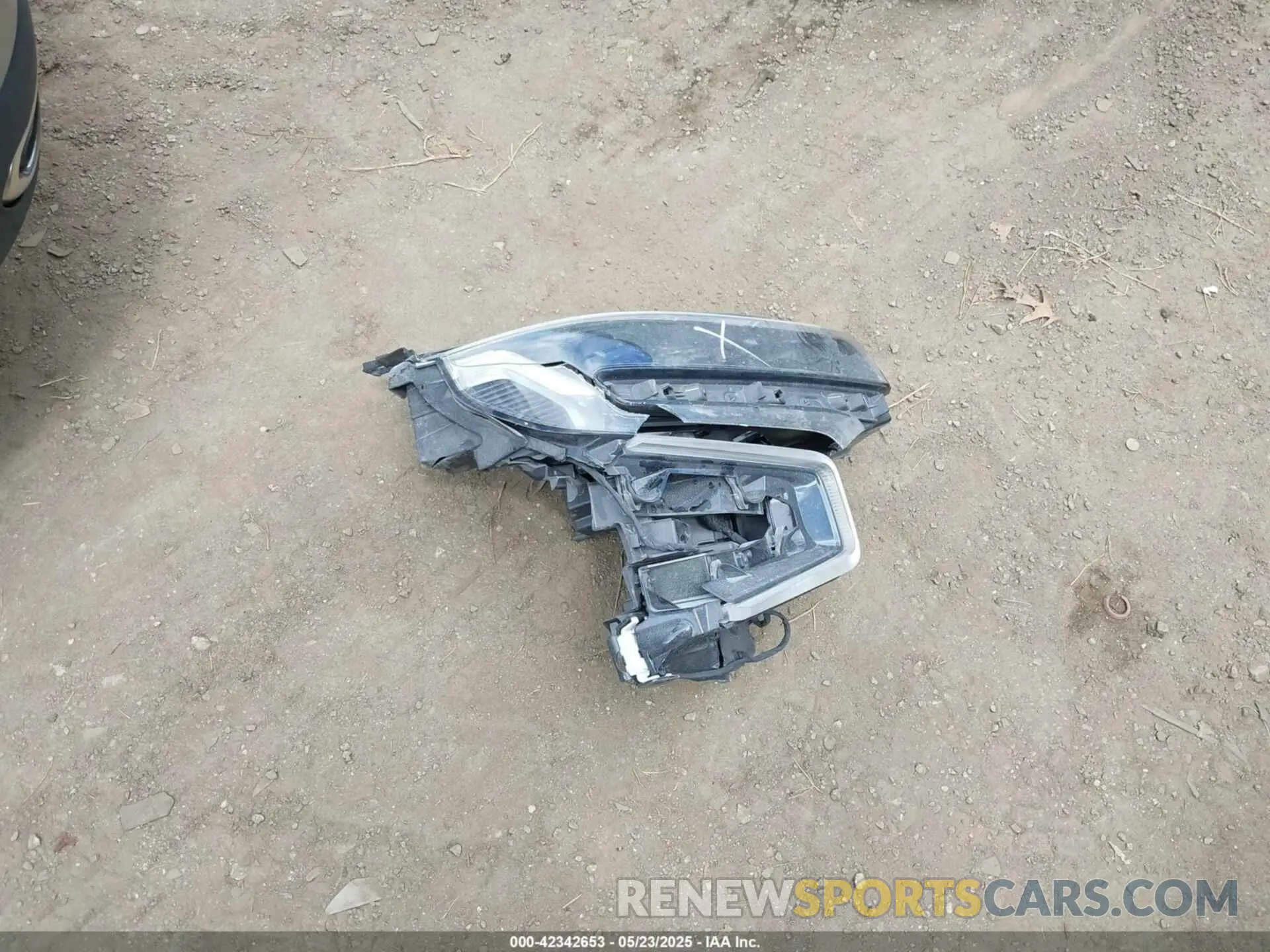 12 Фотография поврежденного автомобиля 1GNSKNKD2RR180324 CHEVROLET TAHOE 2024