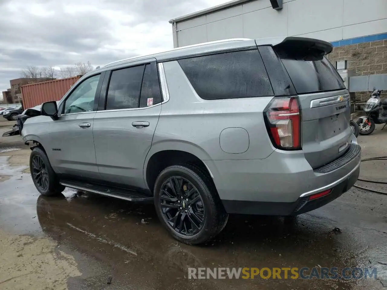 2 Фотография поврежденного автомобиля 1GNSKNKD4RR165517 CHEVROLET TAHOE 2024