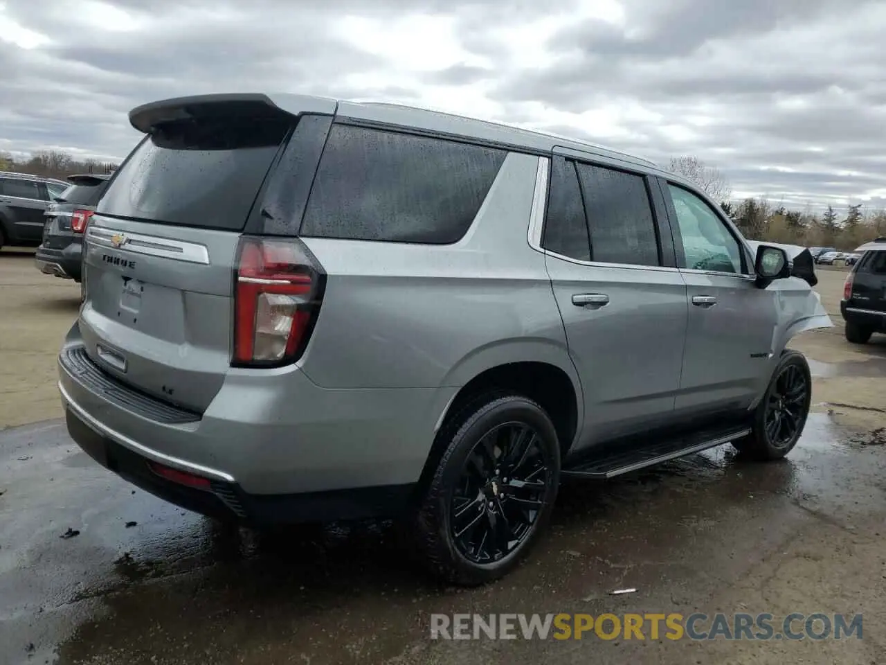3 Фотография поврежденного автомобиля 1GNSKNKD4RR165517 CHEVROLET TAHOE 2024