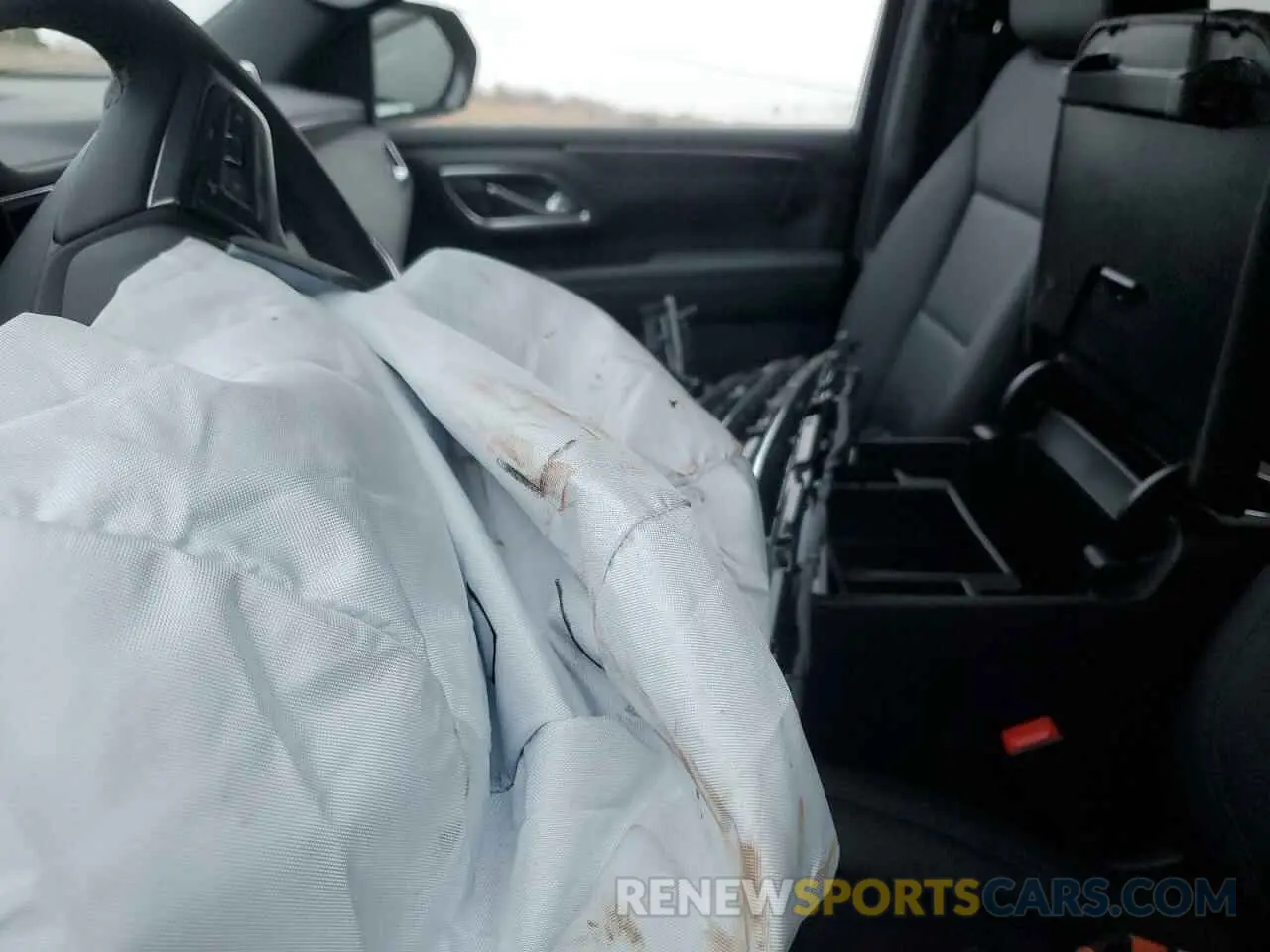 7 Photograph of a damaged car 1GNSKNKD4RR405830 CHEVROLET TAHOE 2024