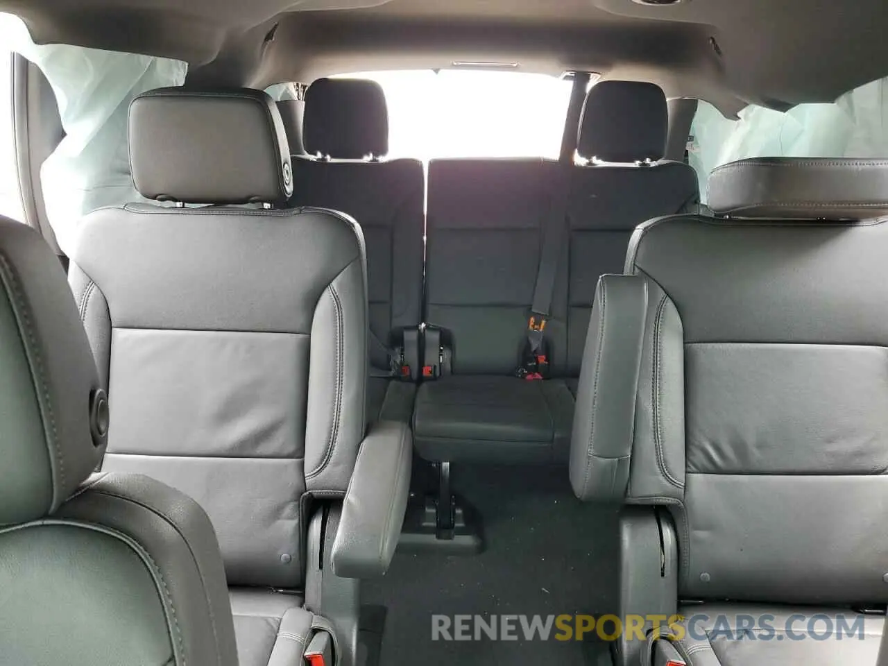 10 Фотография поврежденного автомобиля 1GNSKNKDXRR240902 CHEVROLET TAHOE 2024