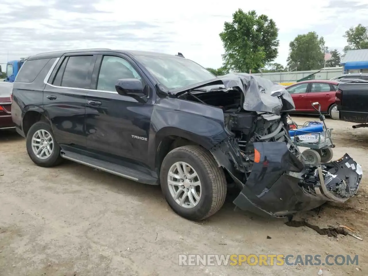 4 Фотография поврежденного автомобиля 1GNSKNKDXRR240902 CHEVROLET TAHOE 2024