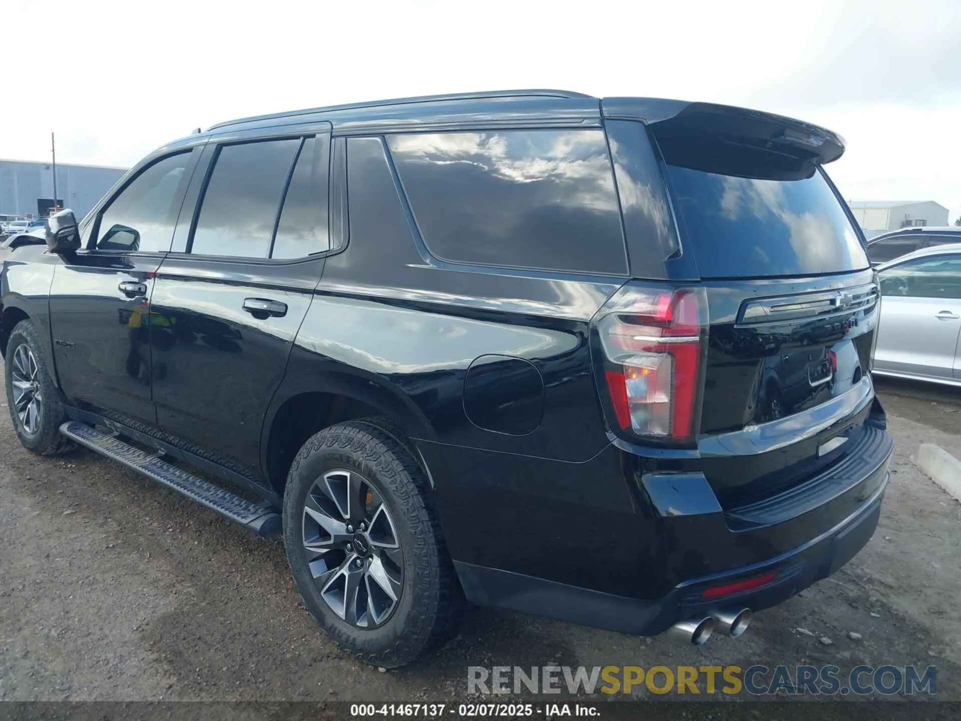 3 Фотография поврежденного автомобиля 1GNSKPKL9RR316256 CHEVROLET TAHOE 2024