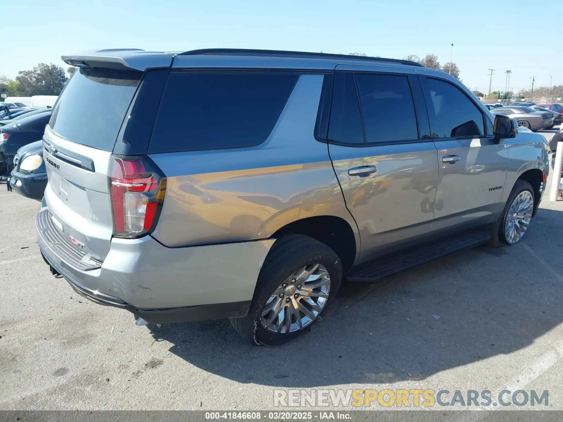 4 Фотография поврежденного автомобиля 1GNSKRKD0RR184699 CHEVROLET TAHOE 2024