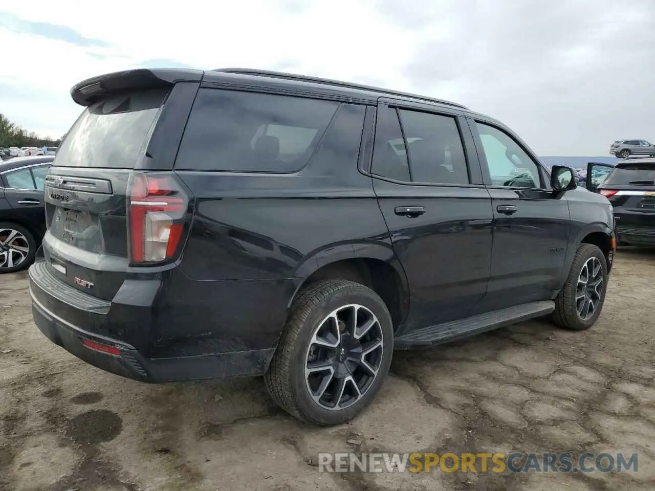 3 Фотография поврежденного автомобиля 1GNSKRKD3RR139191 CHEVROLET TAHOE 2024