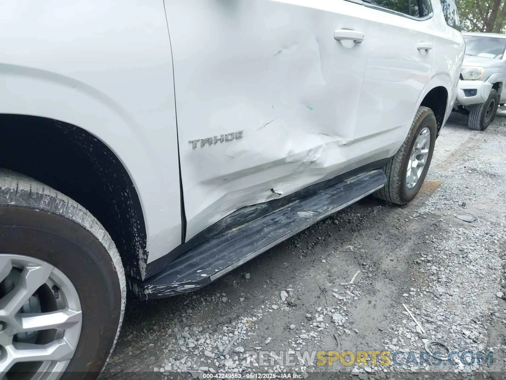 6 Photograph of a damaged car 1GNS5NRD4SR204271 CHEVROLET TAHOE 2025