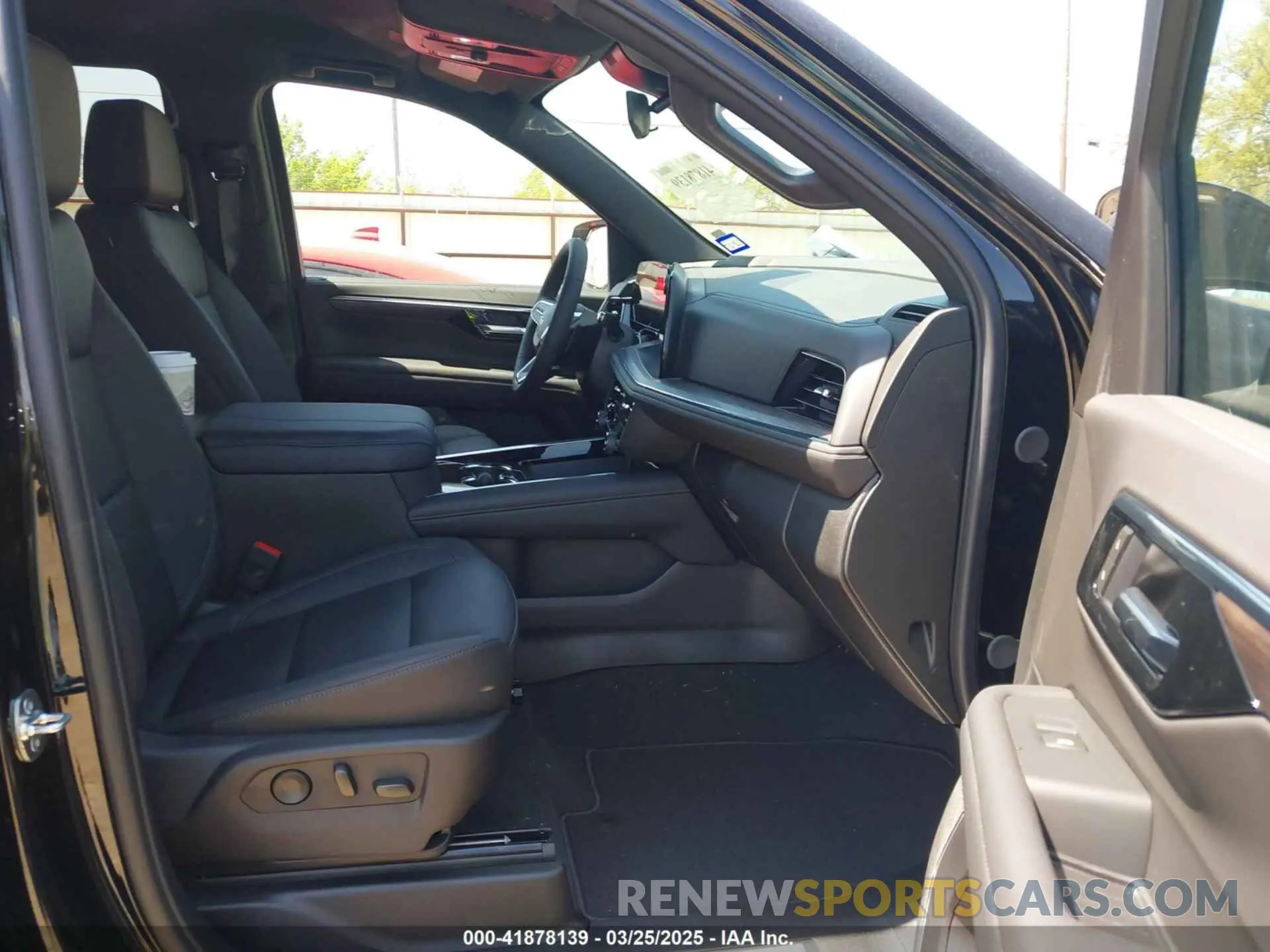 5 Photograph of a damaged car 1GNS5NRD5SR236730 CHEVROLET TAHOE 2025