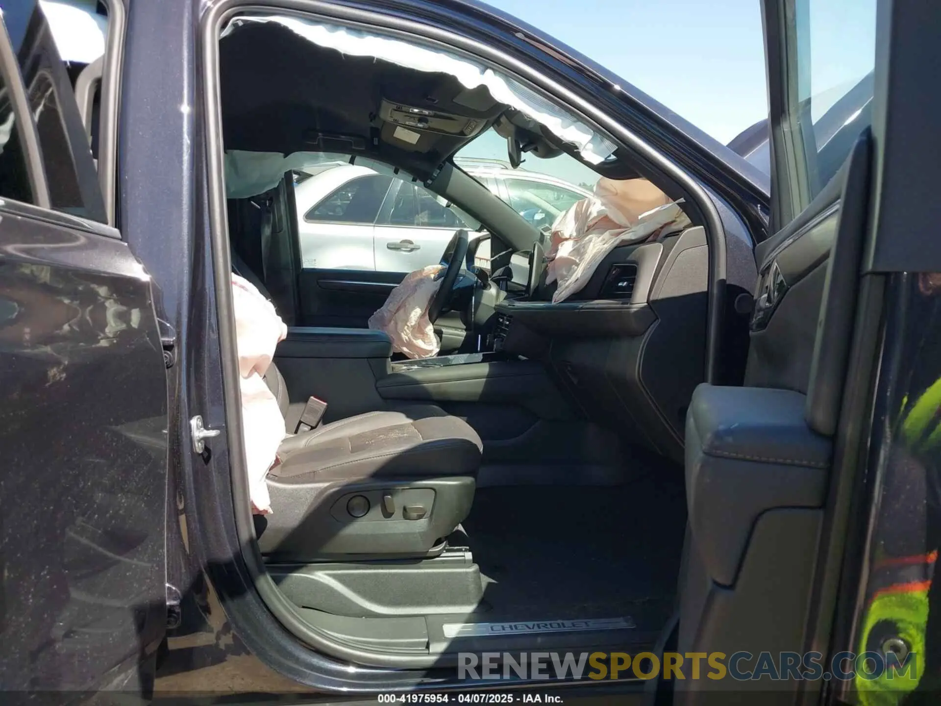 5 Фотография поврежденного автомобиля 1GNS5NRD7SR205754 CHEVROLET TAHOE 2025