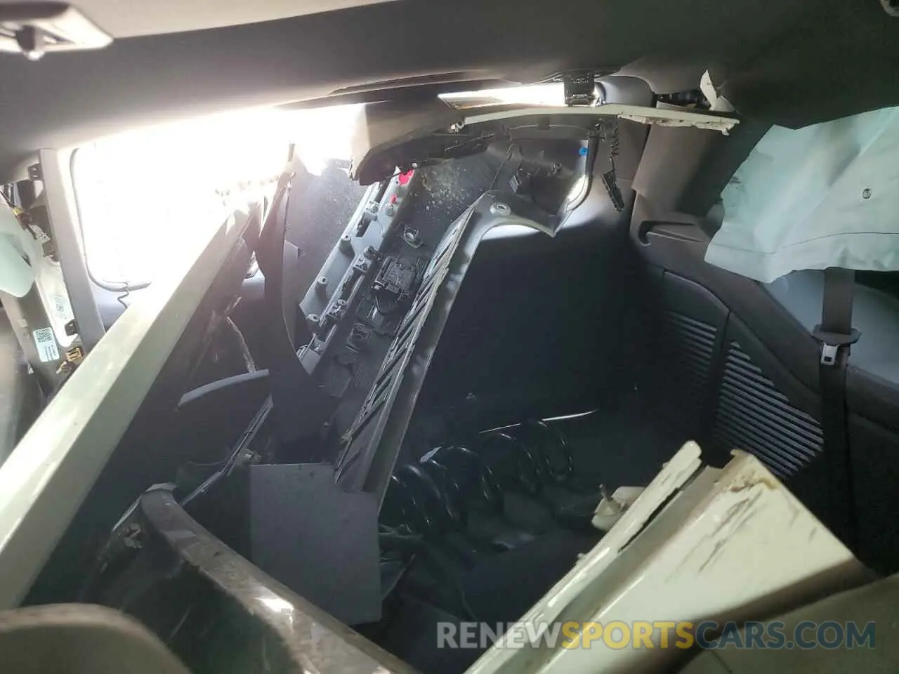 15 Photograph of a damaged car 1GNS6NRD1SR122687 CHEVROLET TAHOE 2025