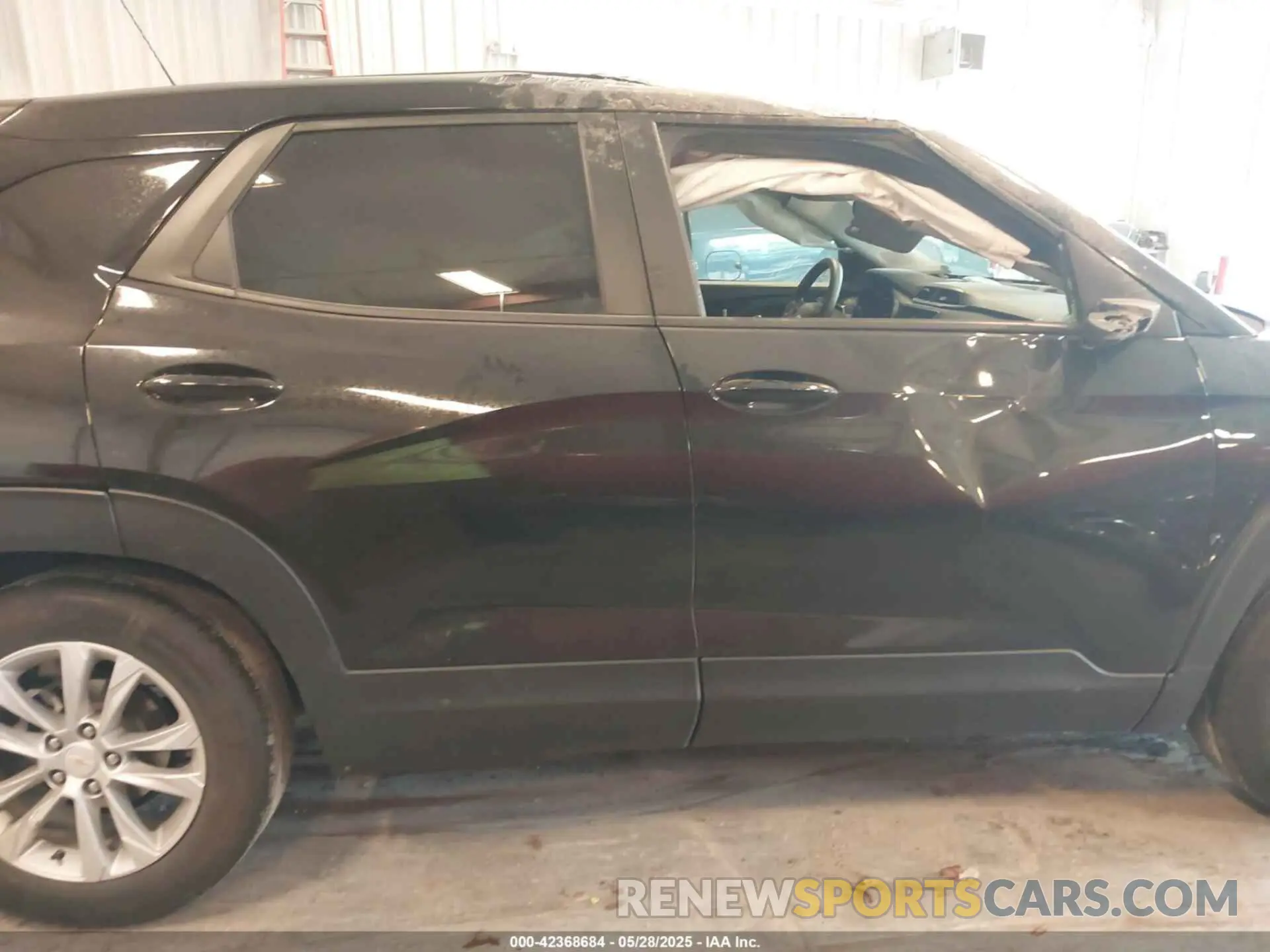13 Фотография поврежденного автомобиля KL79MMS22MB006679 CHEVROLET TRAILBLAZER 2021
