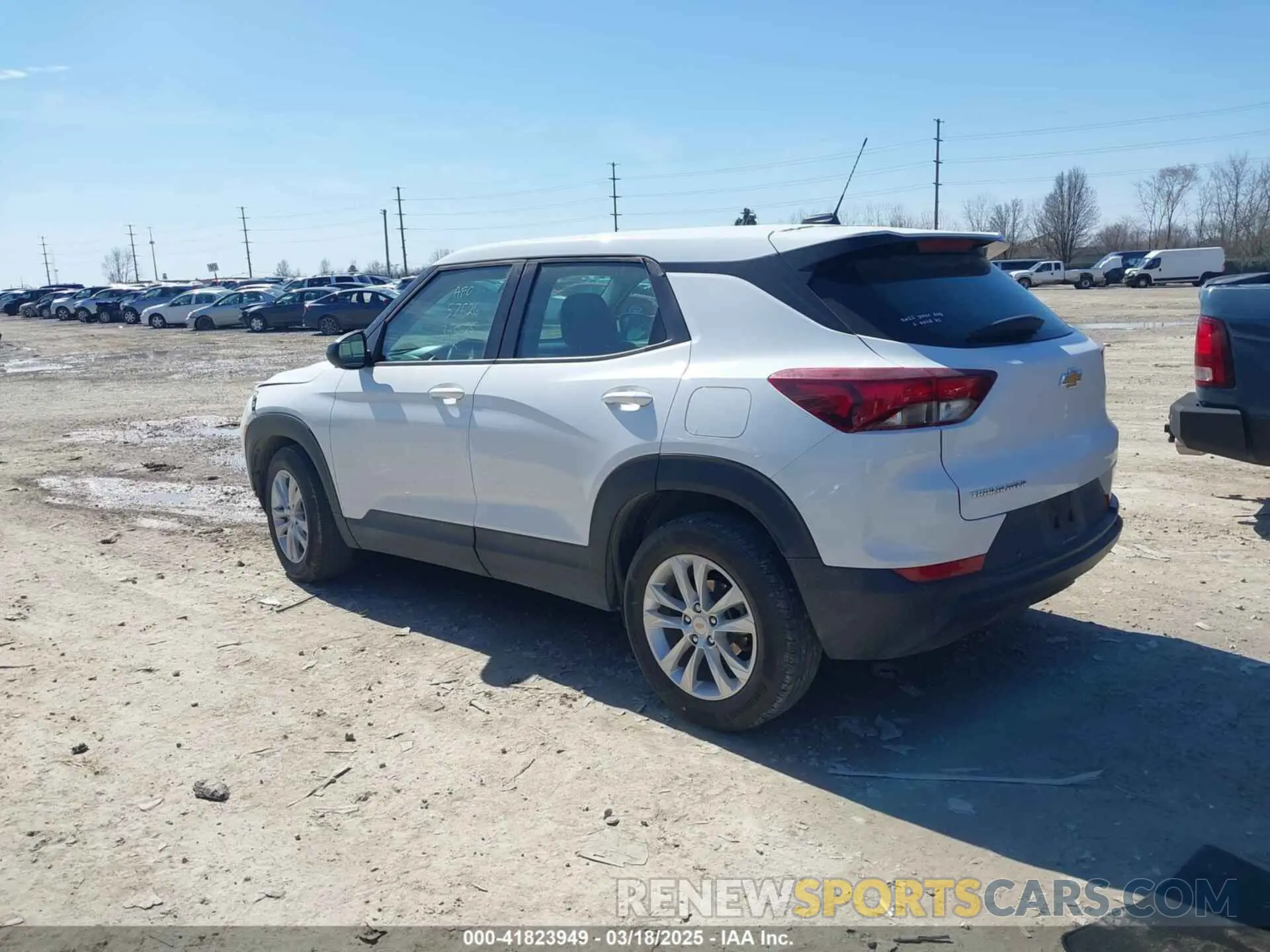 3 Фотография поврежденного автомобиля KL79MMS2XMB046539 CHEVROLET TRAILBLAZER 2021