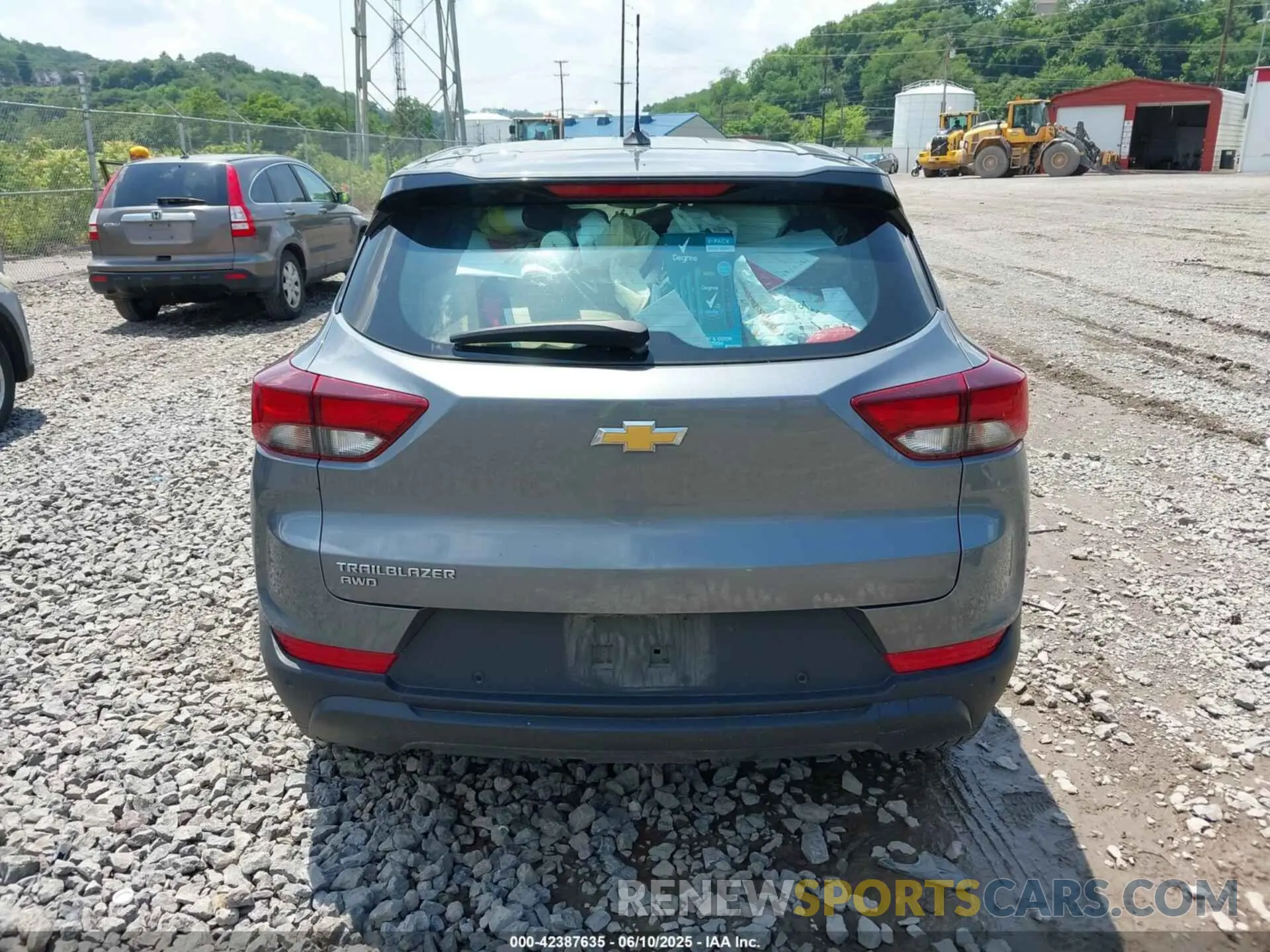 16 Photograph of a damaged car KL79MNSL6MB040025 CHEVROLET TRAILBLAZER 2021