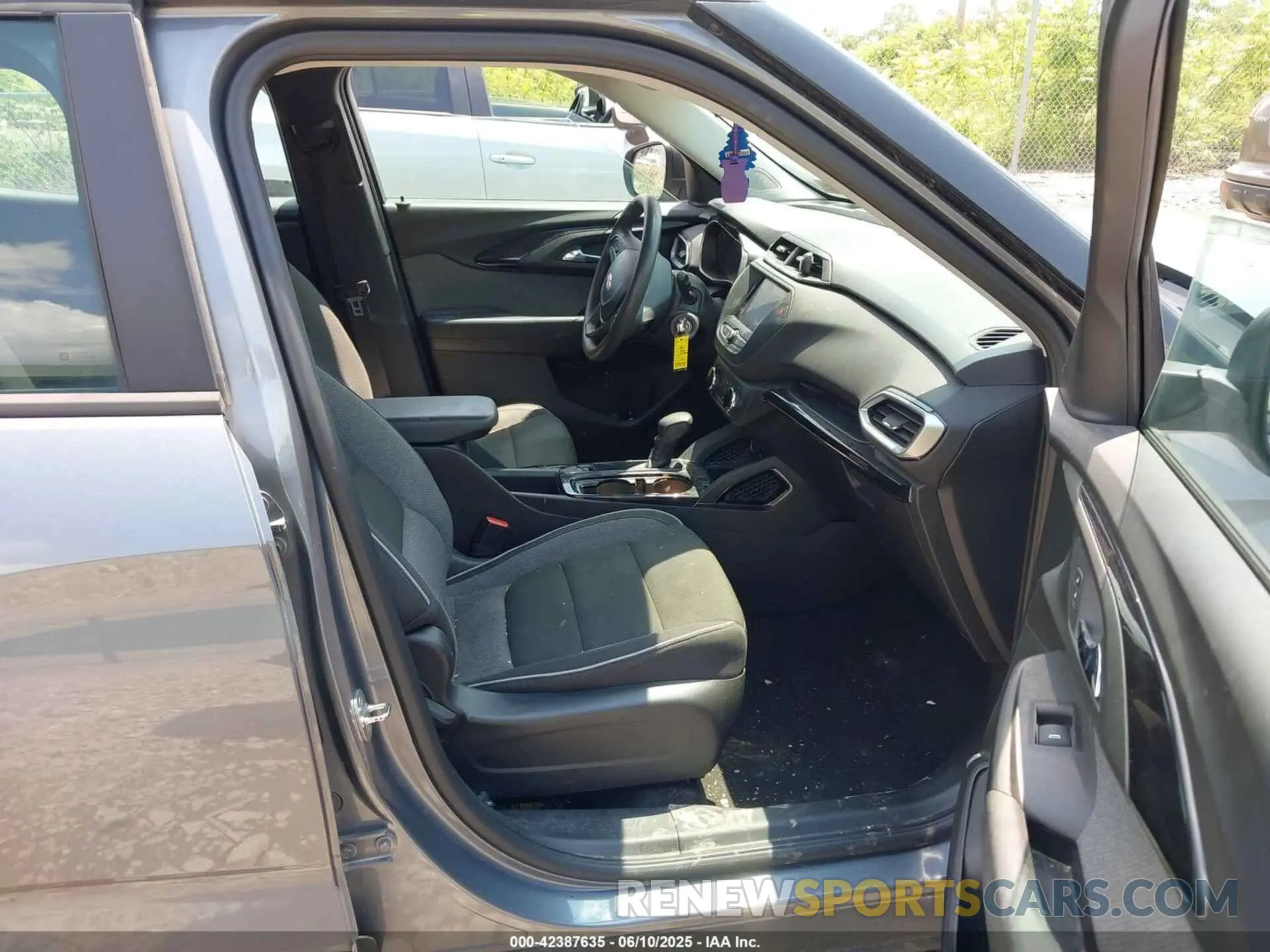 5 Photograph of a damaged car KL79MNSL6MB040025 CHEVROLET TRAILBLAZER 2021