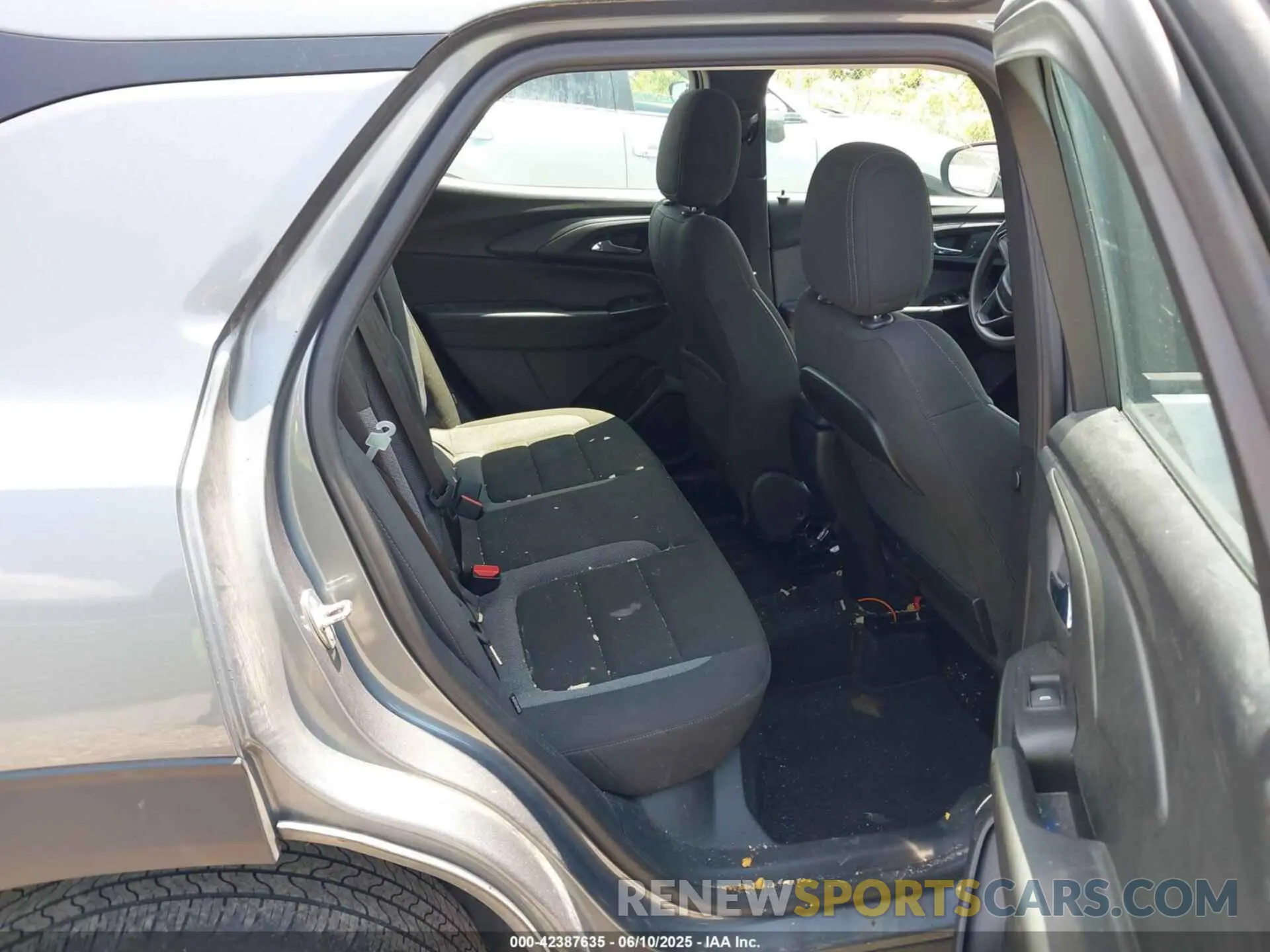 8 Photograph of a damaged car KL79MNSL6MB040025 CHEVROLET TRAILBLAZER 2021