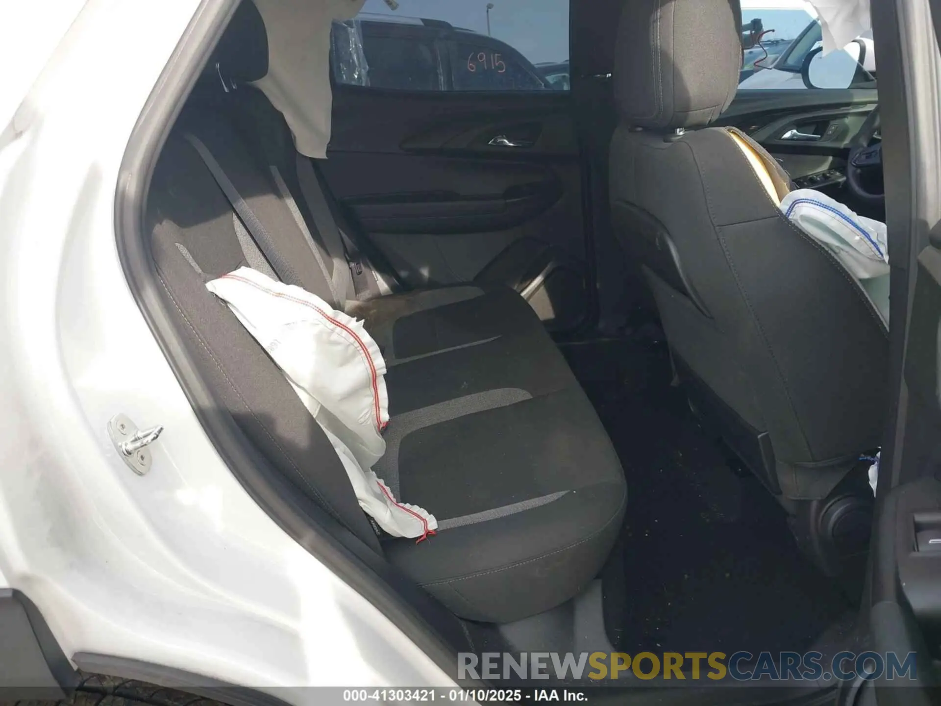 8 Photograph of a damaged car KL79MPS21MB116642 CHEVROLET TRAILBLAZER 2021