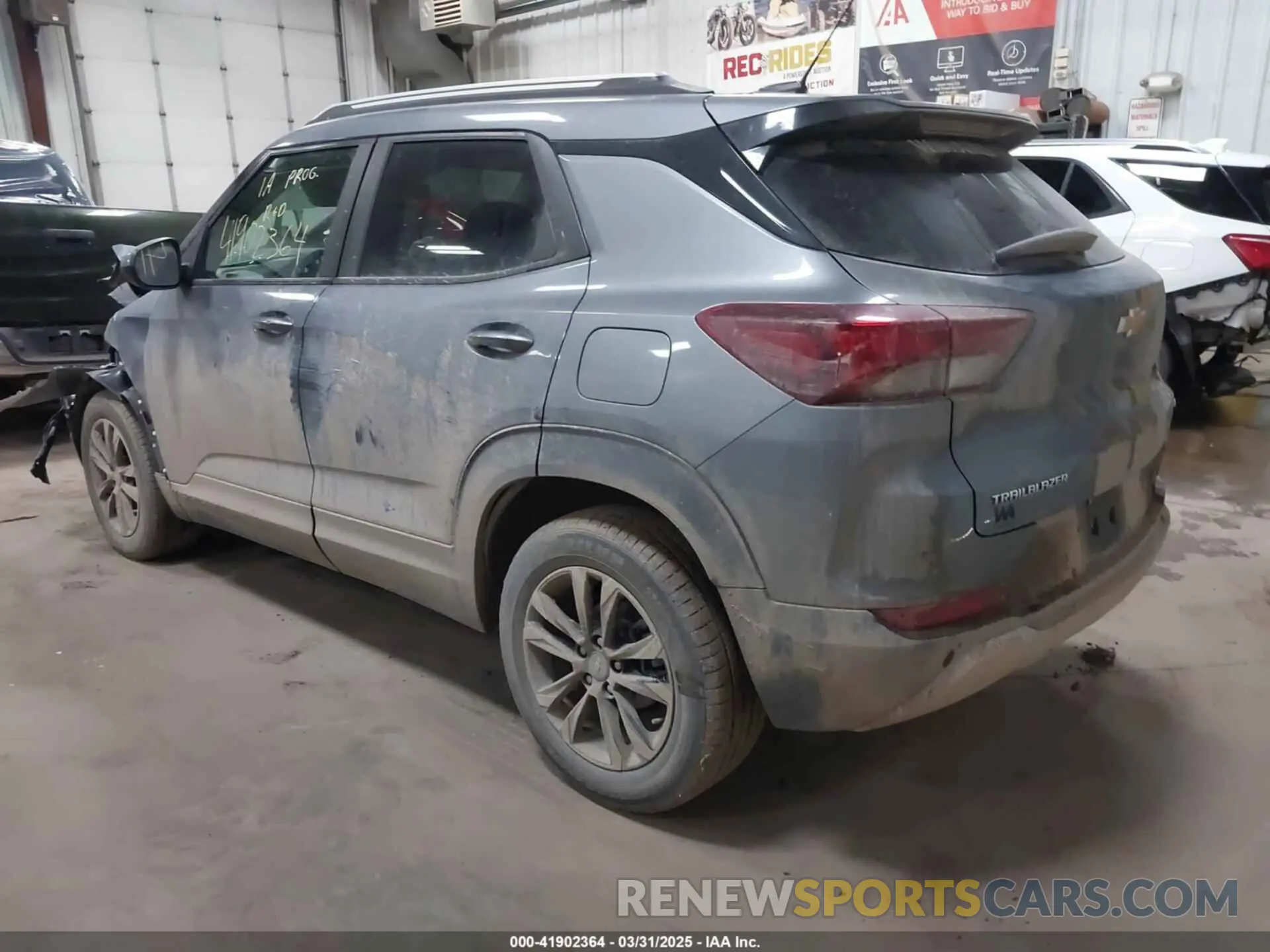 3 Фотография поврежденного автомобиля KL79MPS27MB156627 CHEVROLET TRAILBLAZER 2021