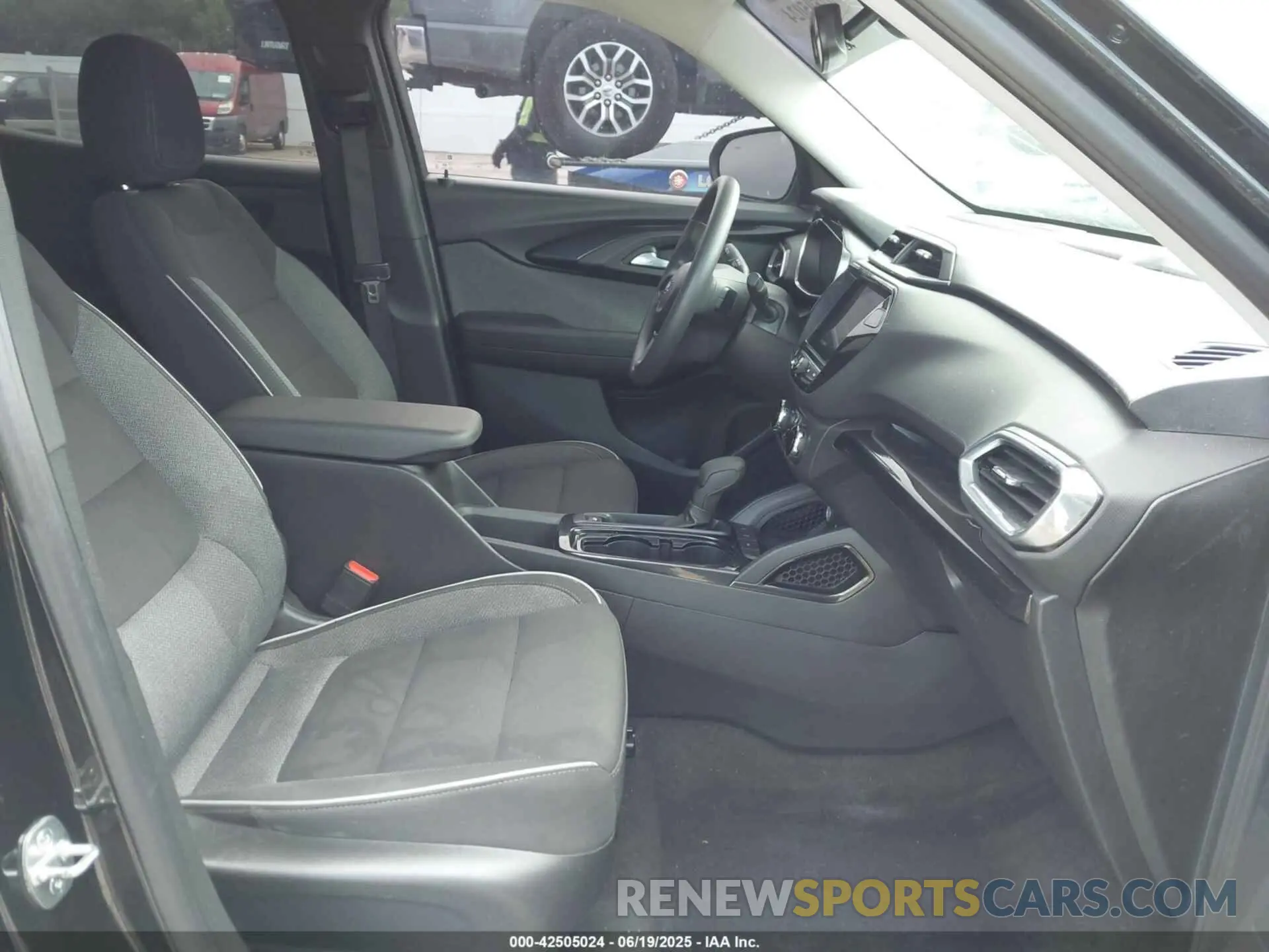5 Photograph of a damaged car KL79MPS29MB090176 CHEVROLET TRAILBLAZER 2021