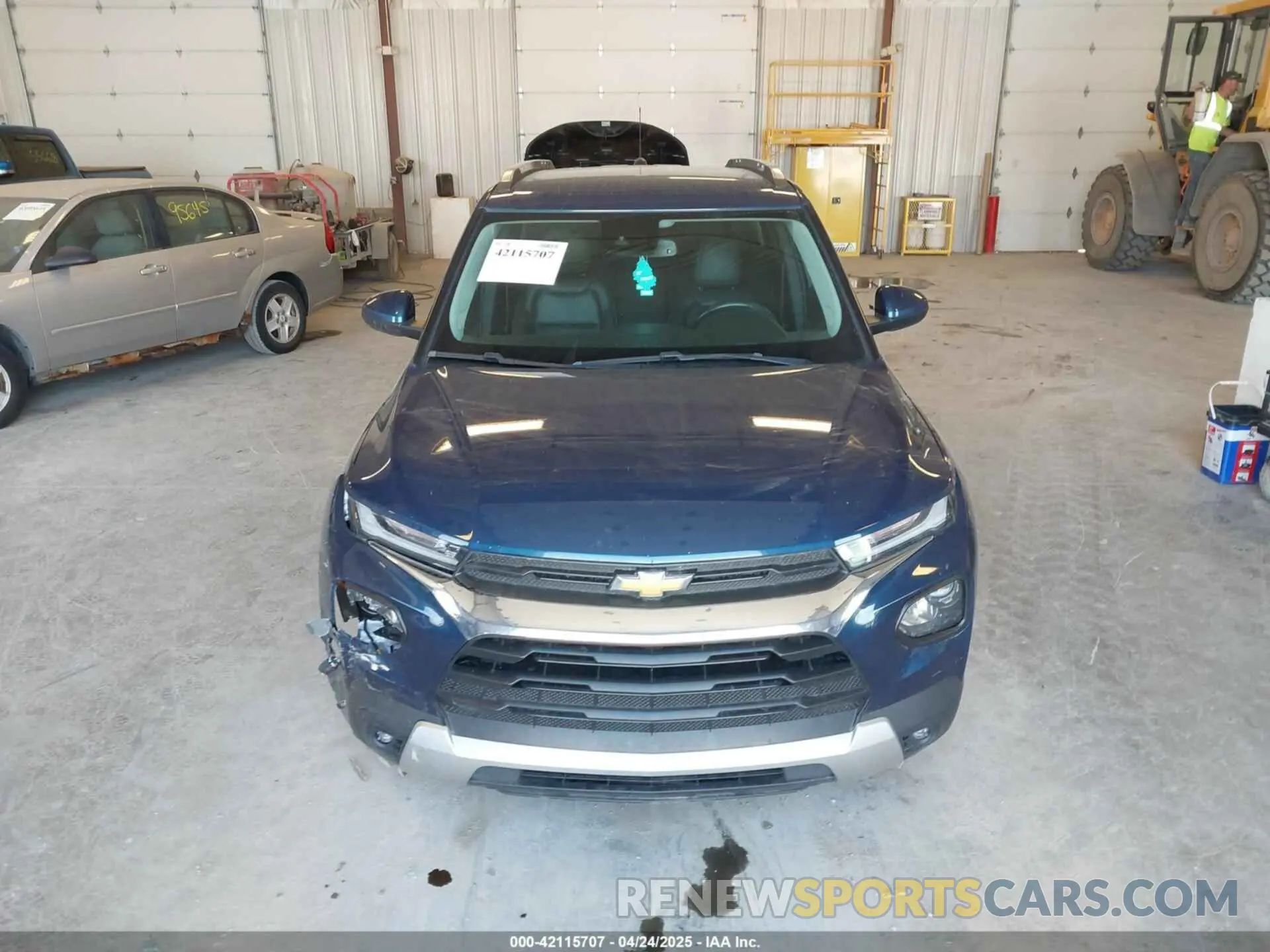 12 Photograph of a damaged car KL79MPSL2MB048974 CHEVROLET TRAILBLAZER 2021