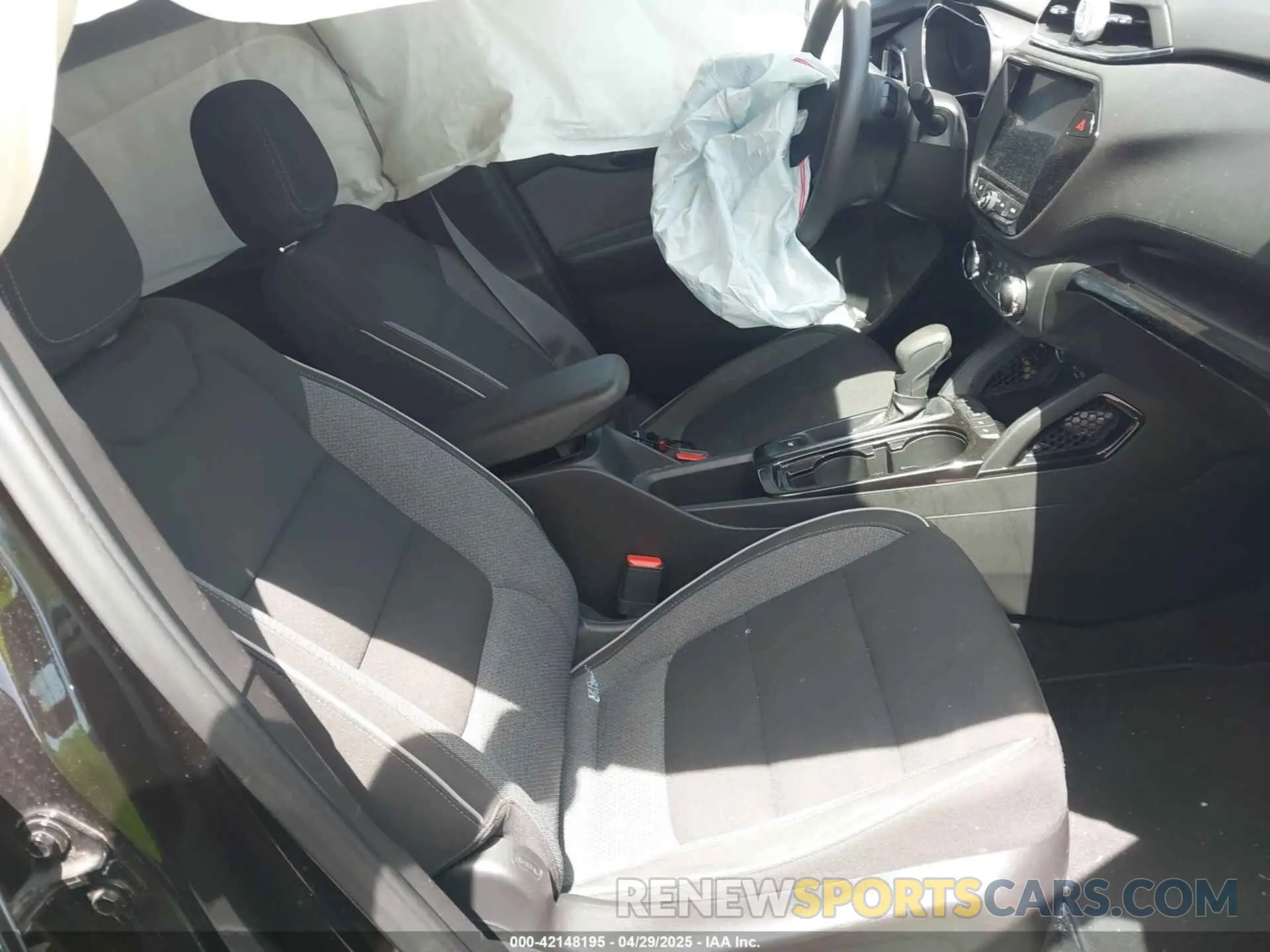 5 Фотография поврежденного автомобиля KL79MPSLXMB012577 CHEVROLET TRAILBLAZER 2021