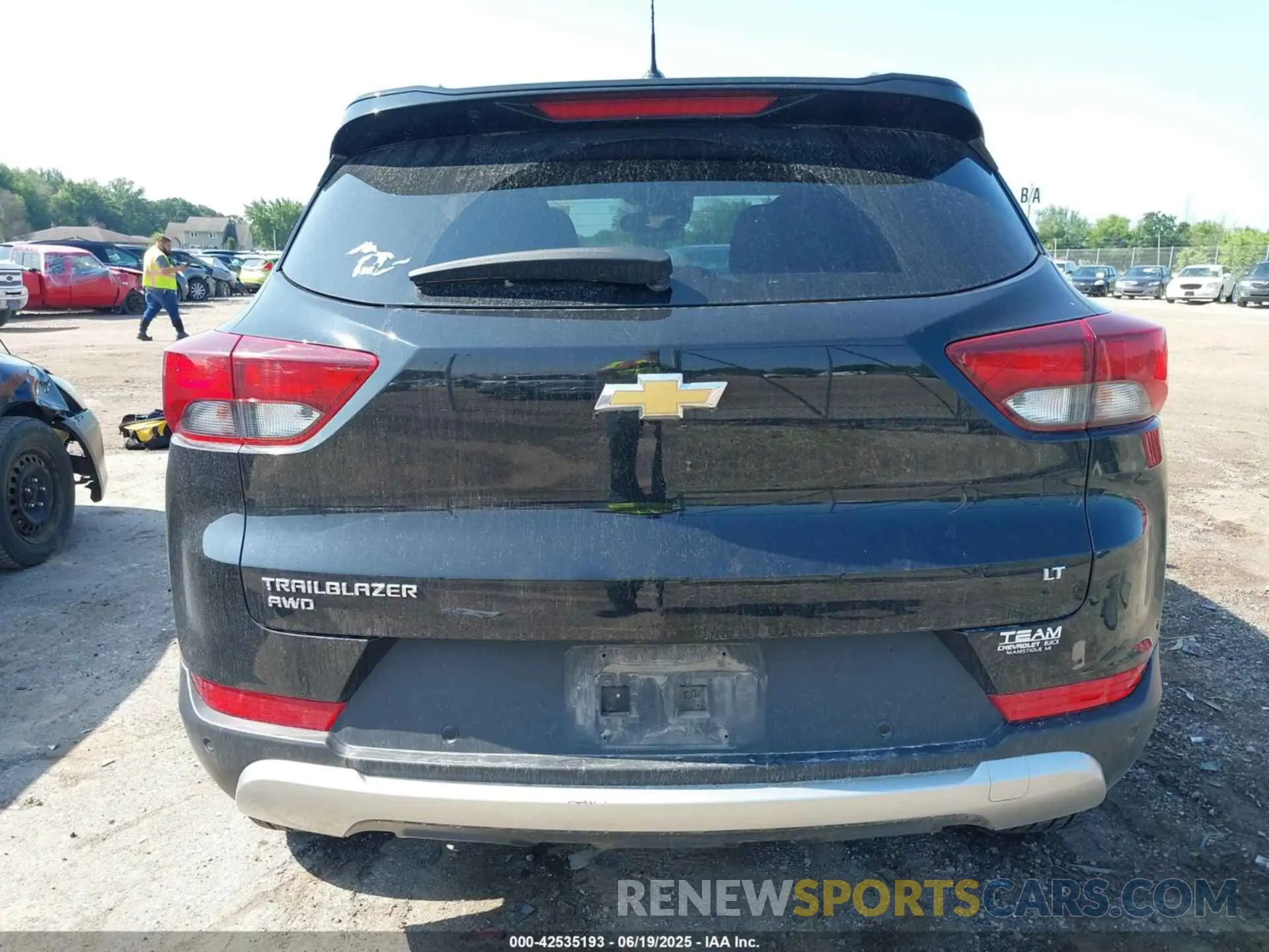 16 Photograph of a damaged car KL79MRSL6MB121226 CHEVROLET TRAILBLAZER 2021
