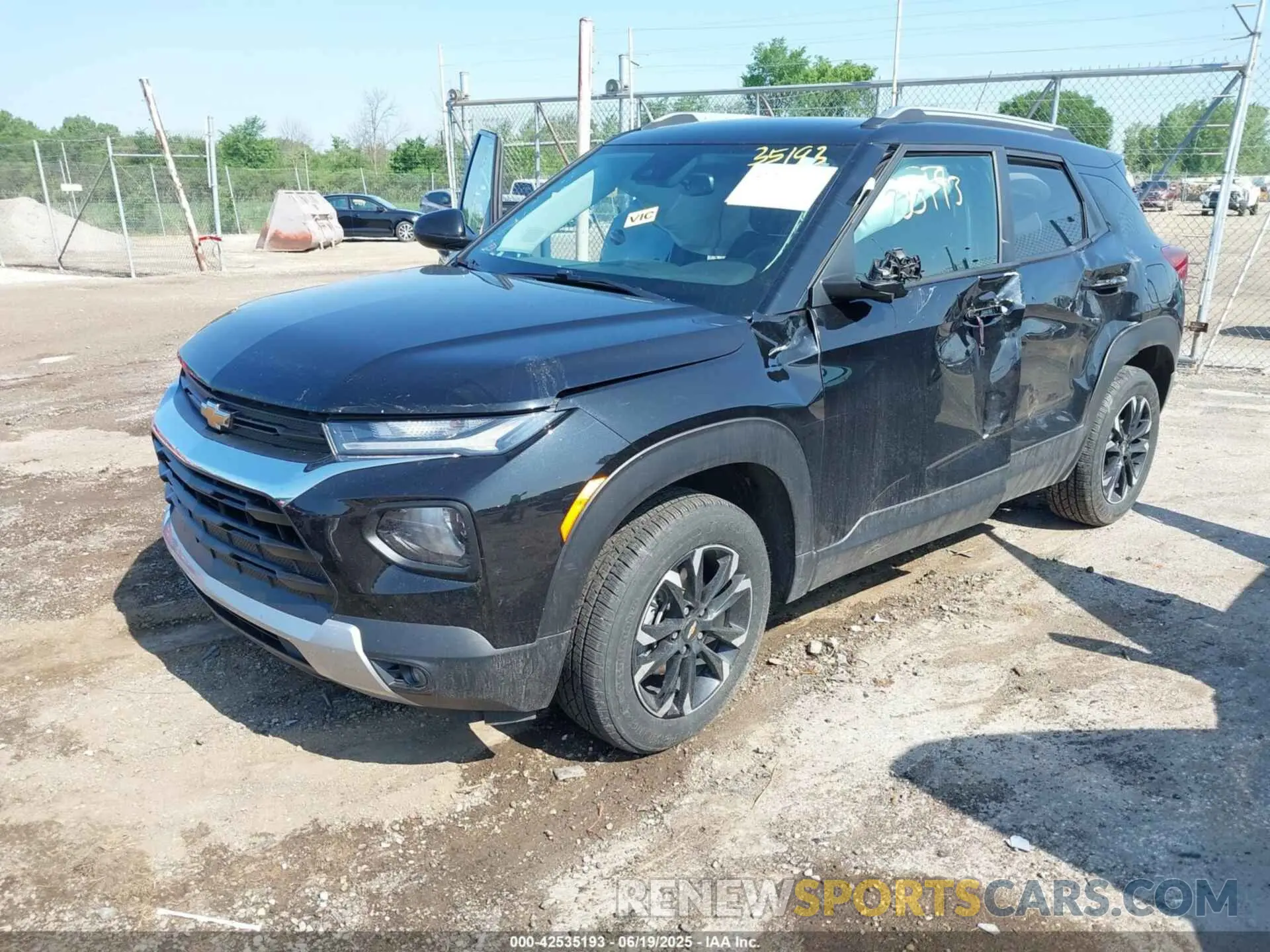 2 Photograph of a damaged car KL79MRSL6MB121226 CHEVROLET TRAILBLAZER 2021