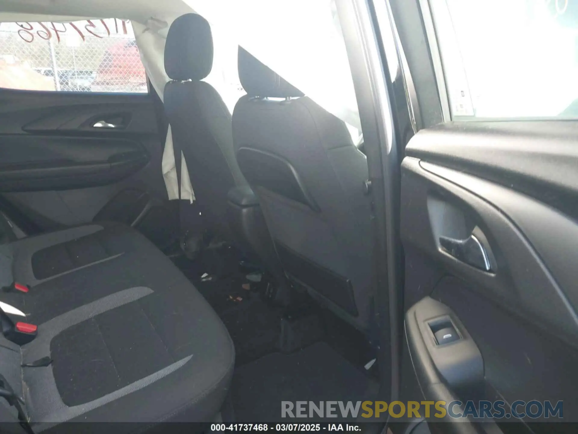 8 Photograph of a damaged car KL79MRSL7MB031809 CHEVROLET TRAILBLAZER 2021