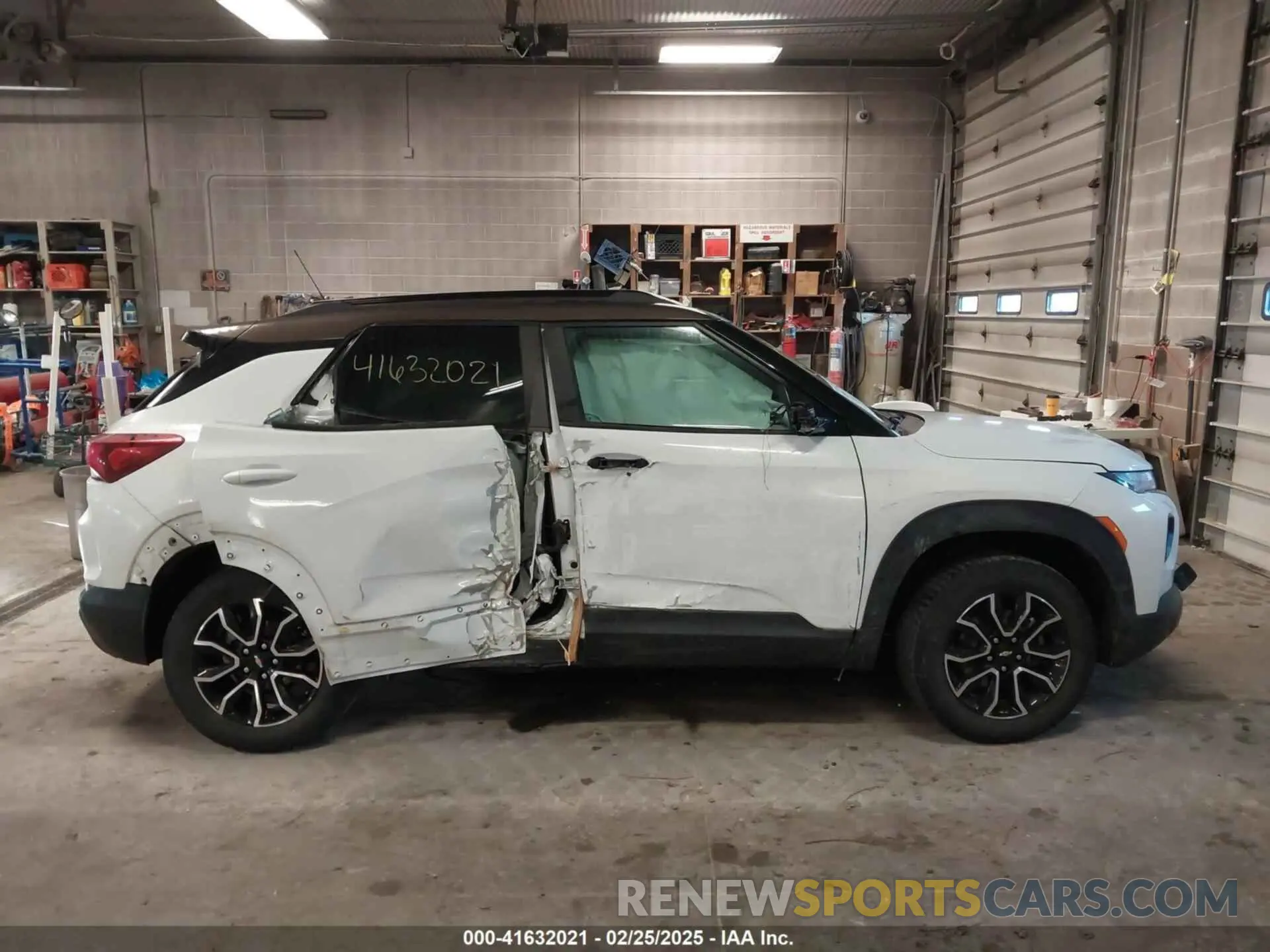 13 Photograph of a damaged car KL79MSSL3MB163182 CHEVROLET TRAILBLAZER 2021