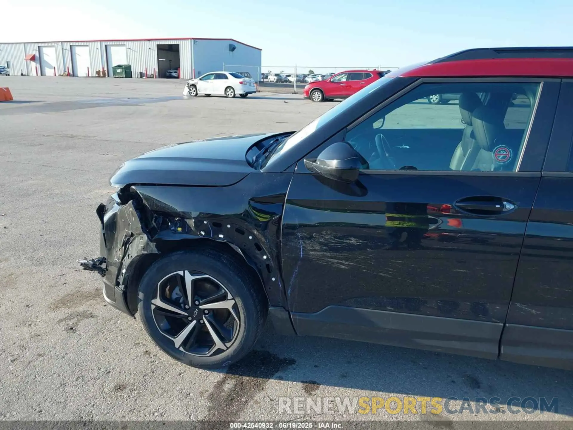 19 Photograph of a damaged car KL79MUSL2MB009431 CHEVROLET TRAILBLAZER 2021