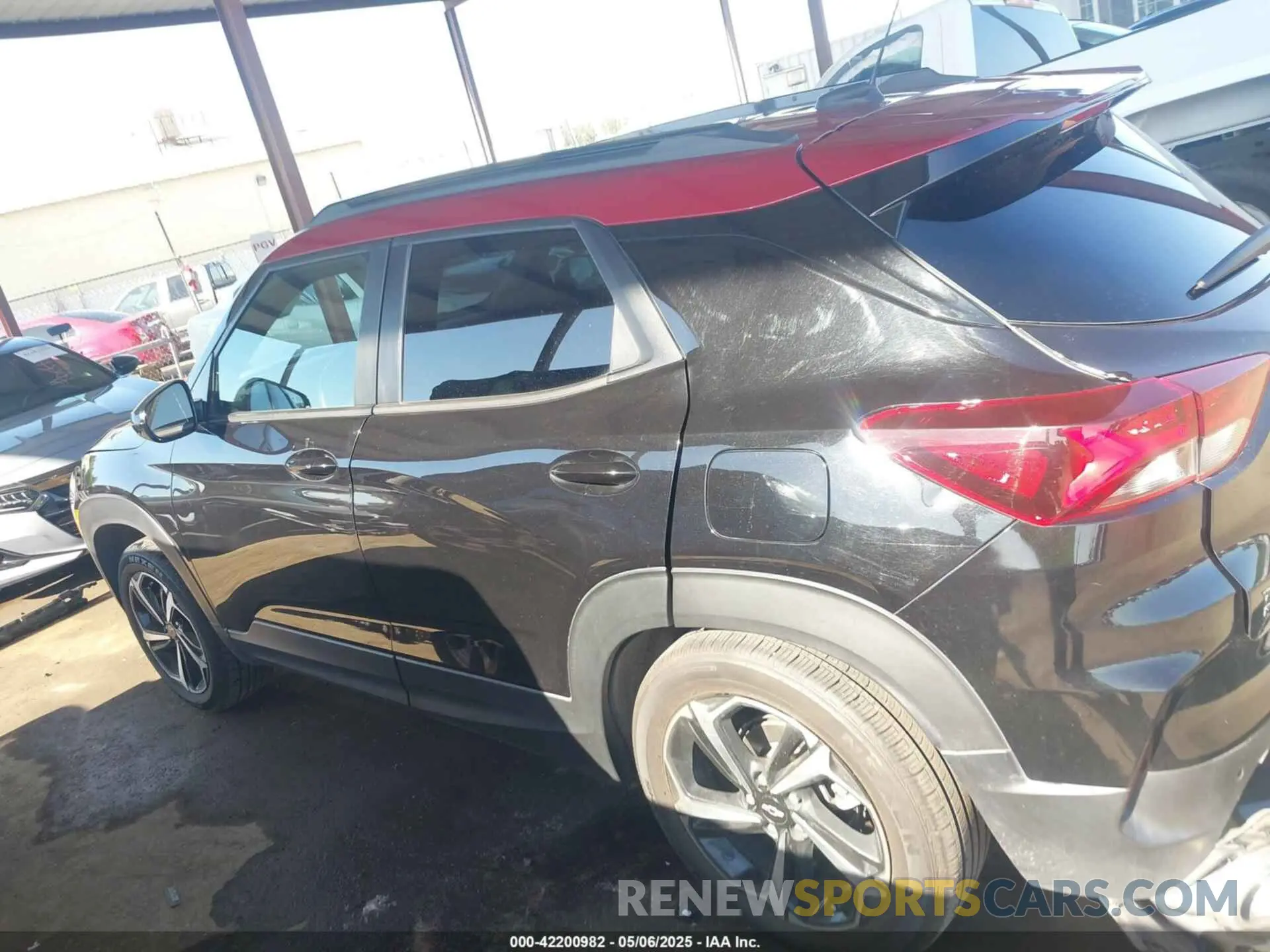 14 Photograph of a damaged car KL79MUSL2MB023216 CHEVROLET TRAILBLAZER 2021