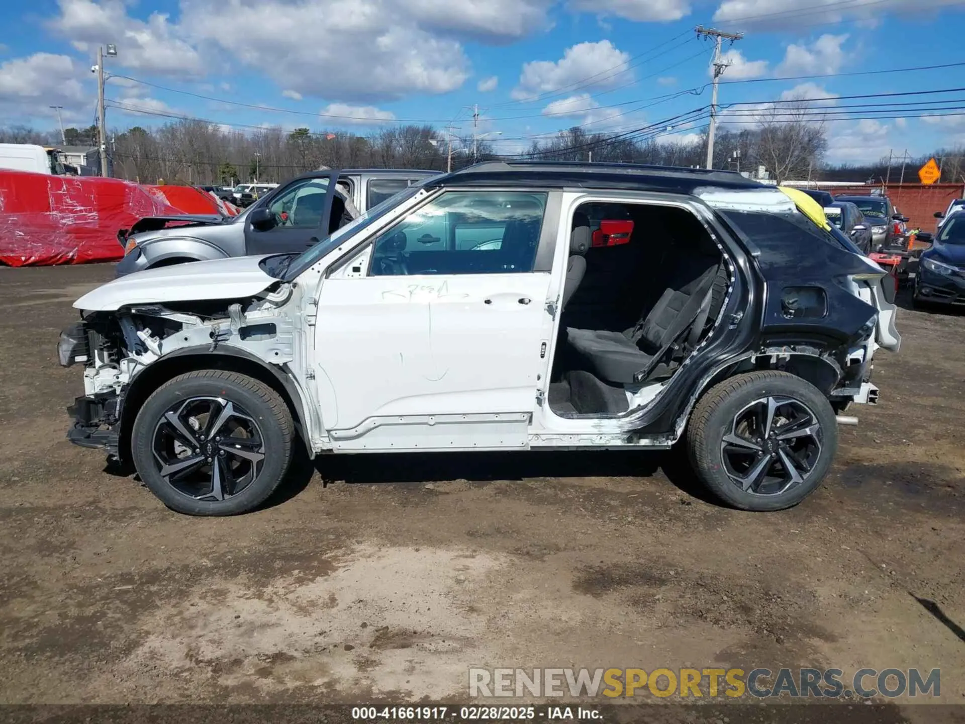 14 Photograph of a damaged car KL79MUSL2MB174573 CHEVROLET TRAILBLAZER 2021