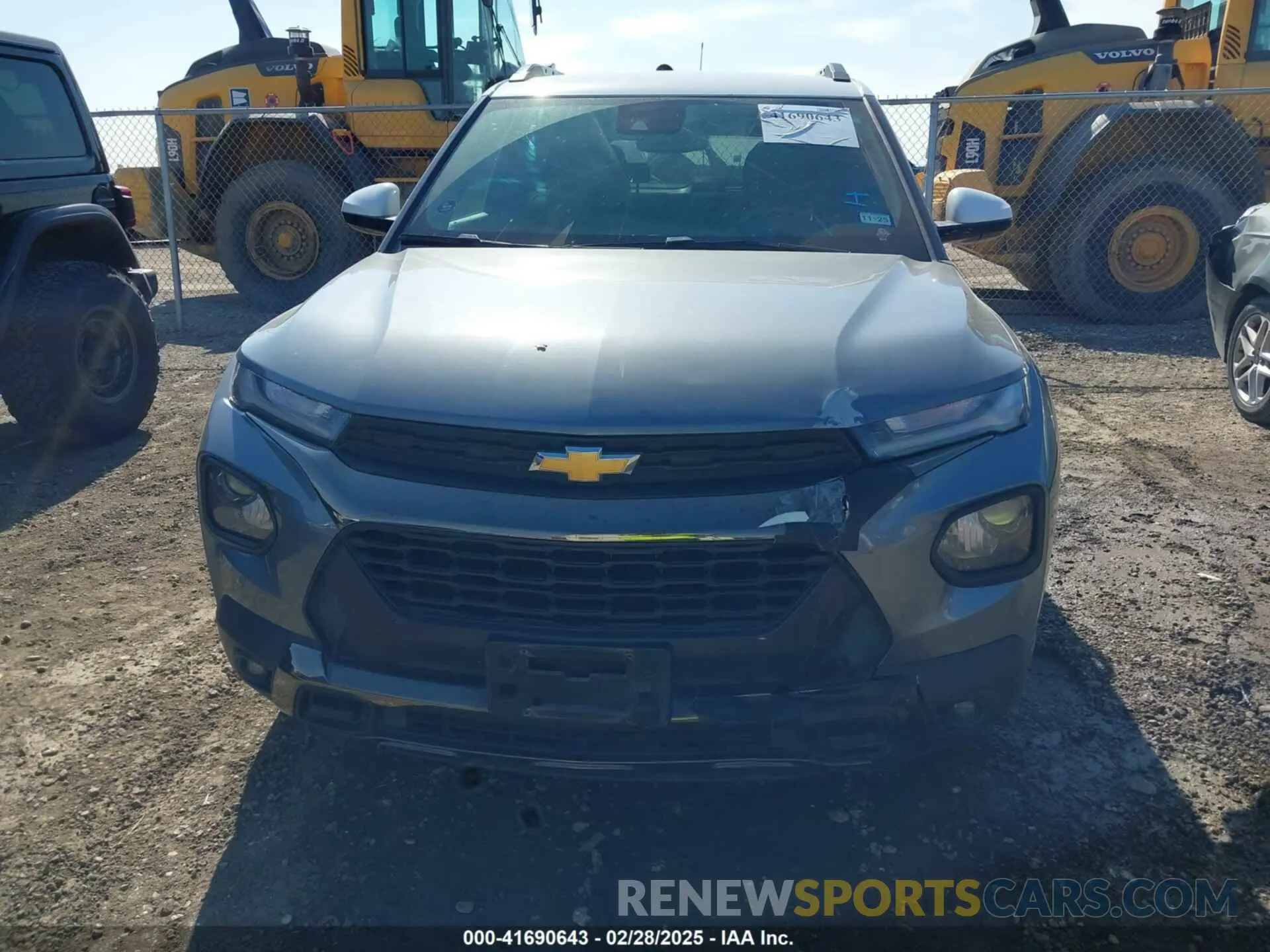 12 Photograph of a damaged car KL79MVSL6MB066575 CHEVROLET TRAILBLAZER 2021