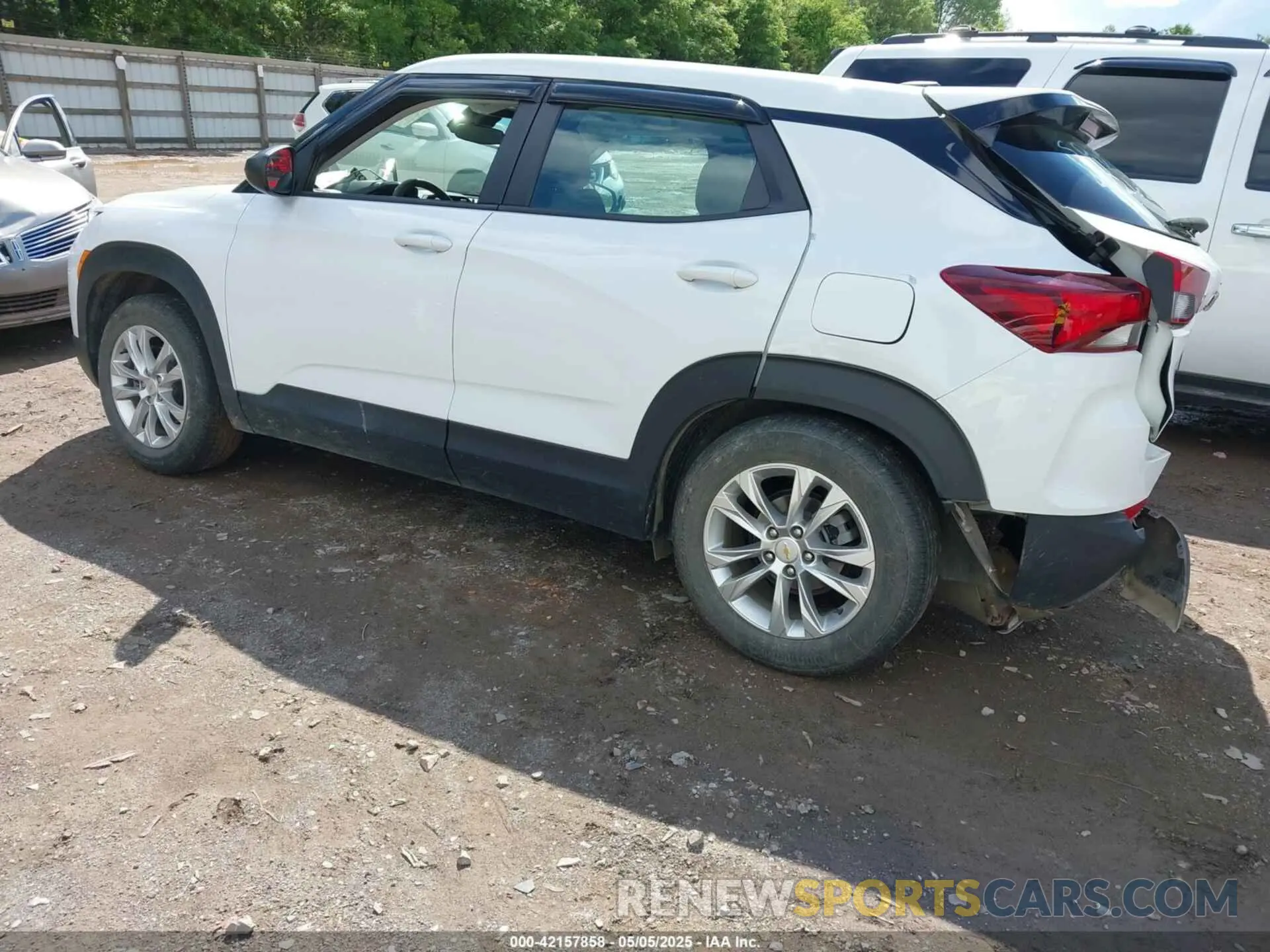 3 Photograph of a damaged car KL79MMS21NB104751 CHEVROLET TRAILBLAZER 2022