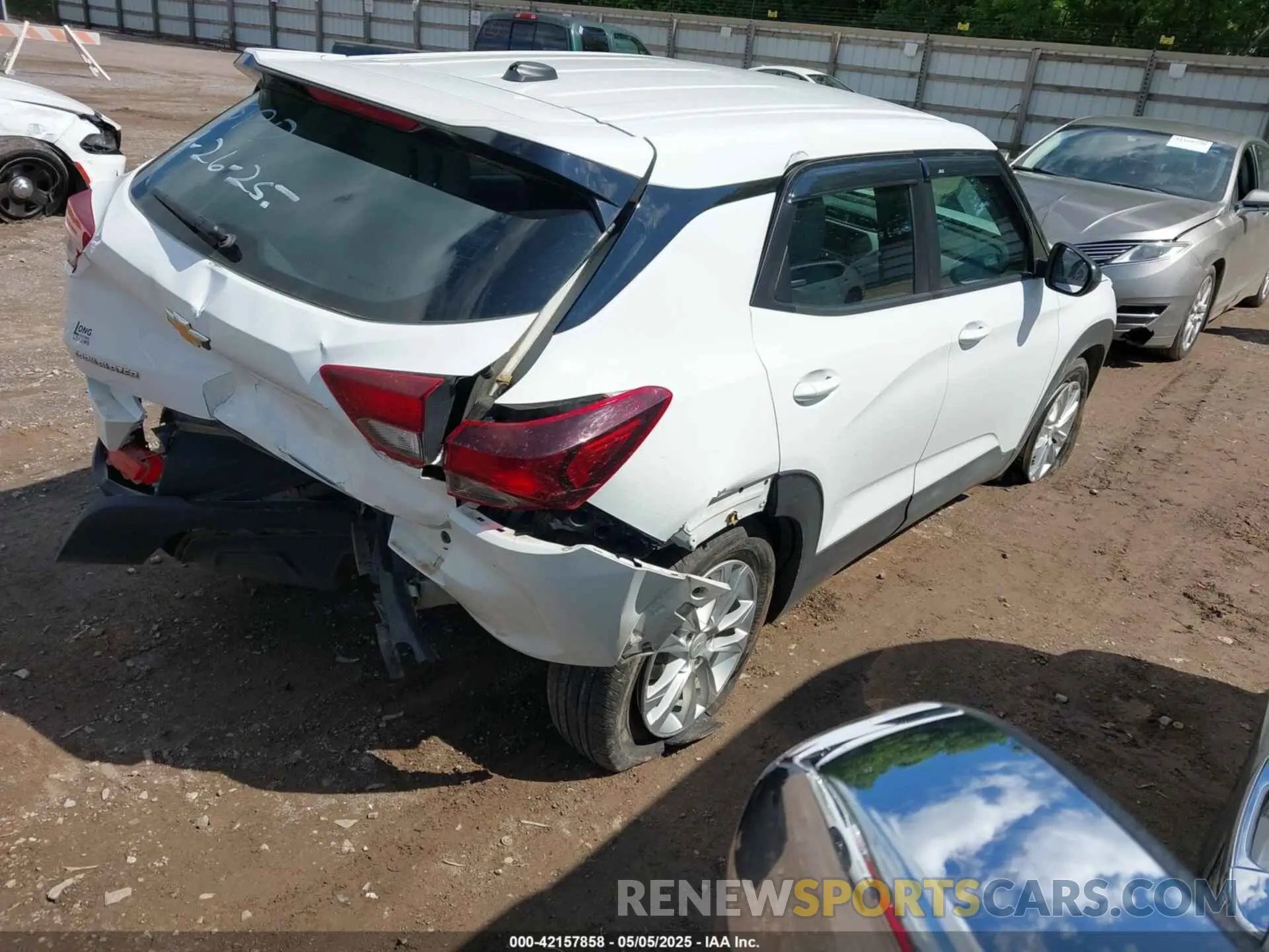 4 Photograph of a damaged car KL79MMS21NB104751 CHEVROLET TRAILBLAZER 2022
