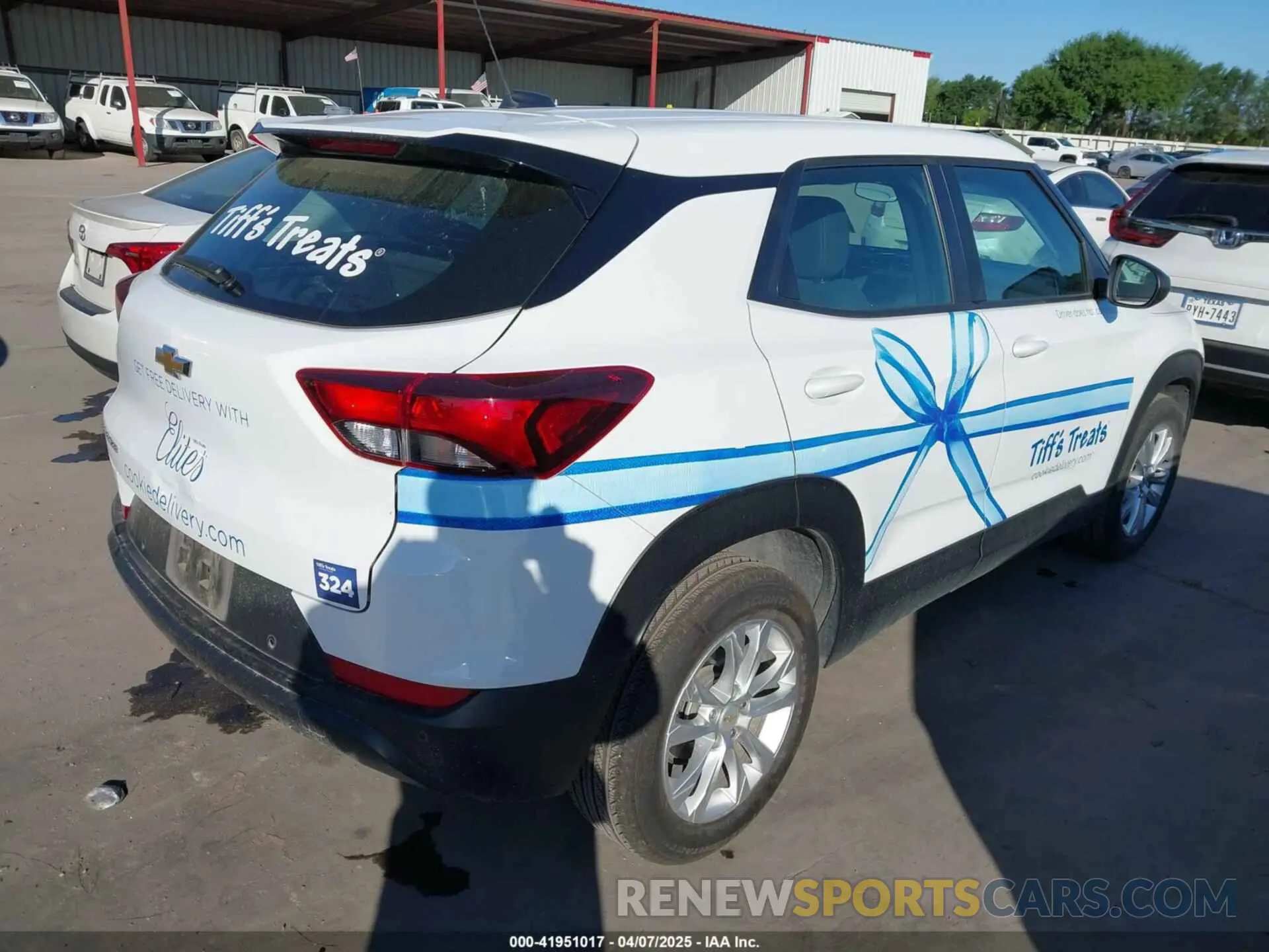 4 Photograph of a damaged car KL79MMS25NB103375 CHEVROLET TRAILBLAZER 2022