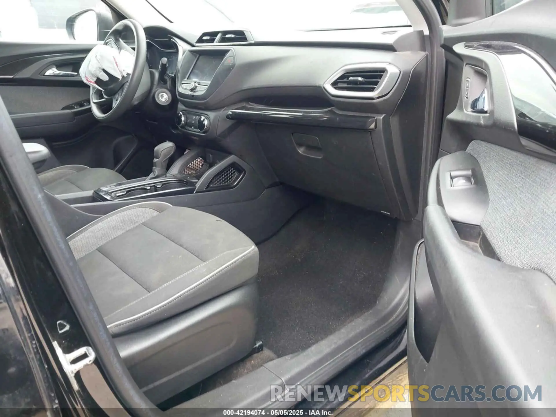 5 Фотография поврежденного автомобиля KL79MMS28NB103547 CHEVROLET TRAILBLAZER 2022