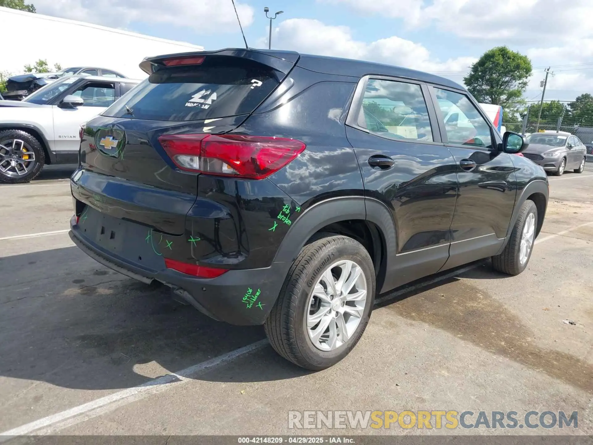 4 Фотография поврежденного автомобиля KL79MMS29NB136993 CHEVROLET TRAILBLAZER 2022