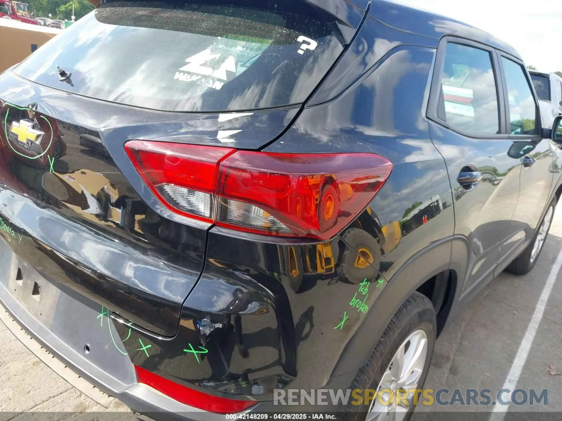 6 Фотография поврежденного автомобиля KL79MMS29NB136993 CHEVROLET TRAILBLAZER 2022