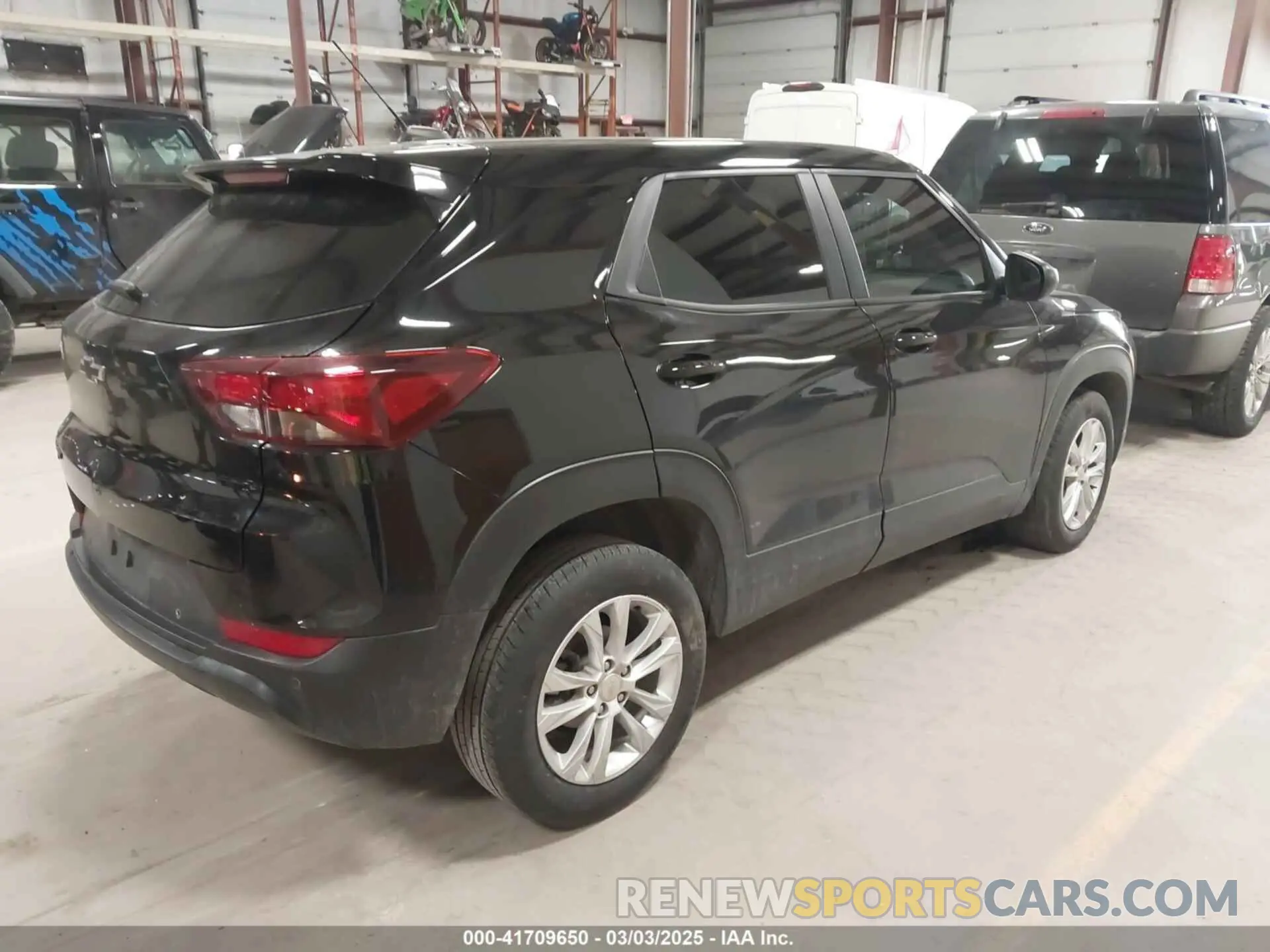4 Photograph of a damaged car KL79MNSL2NB014071 CHEVROLET TRAILBLAZER 2022