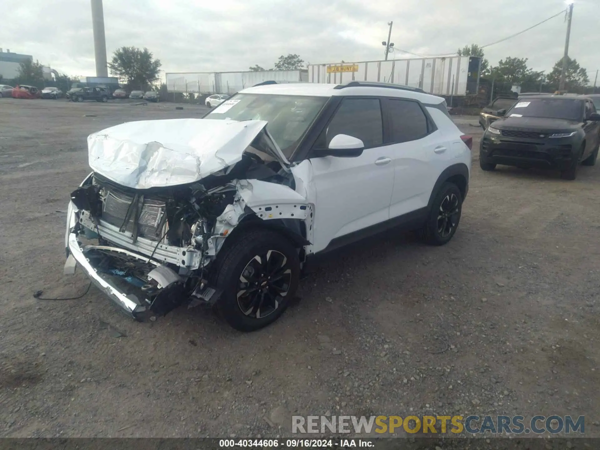 2 Photograph of a damaged car KL79MPS24NB123313 CHEVROLET TRAILBLAZER 2022