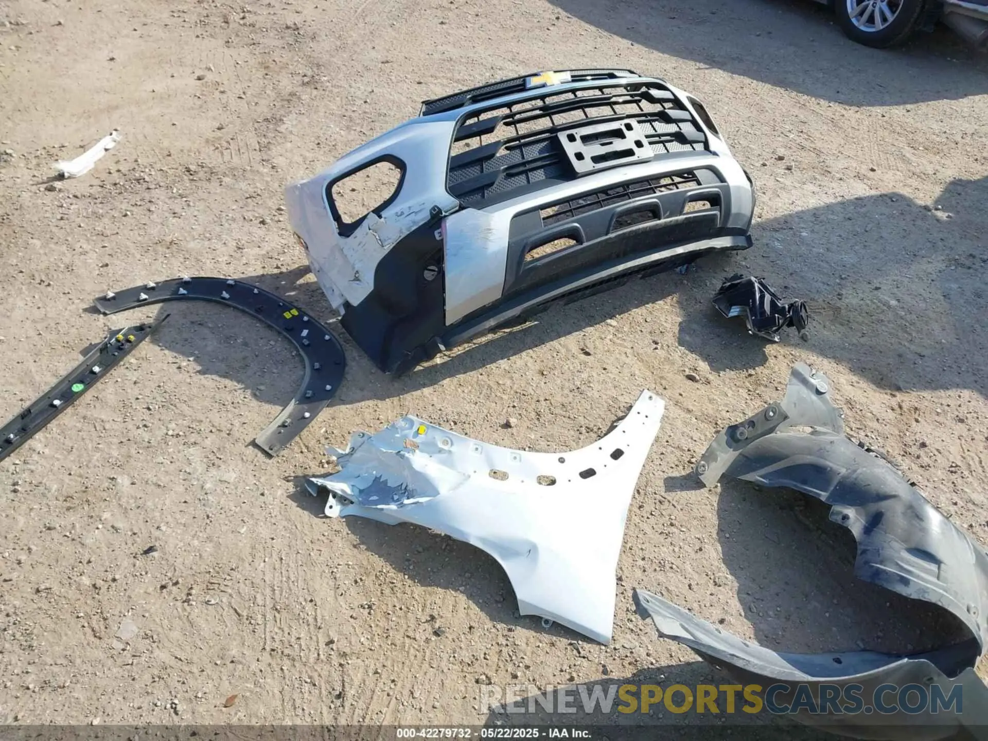 12 Photograph of a damaged car KL79MPS26NB120882 CHEVROLET TRAILBLAZER 2022