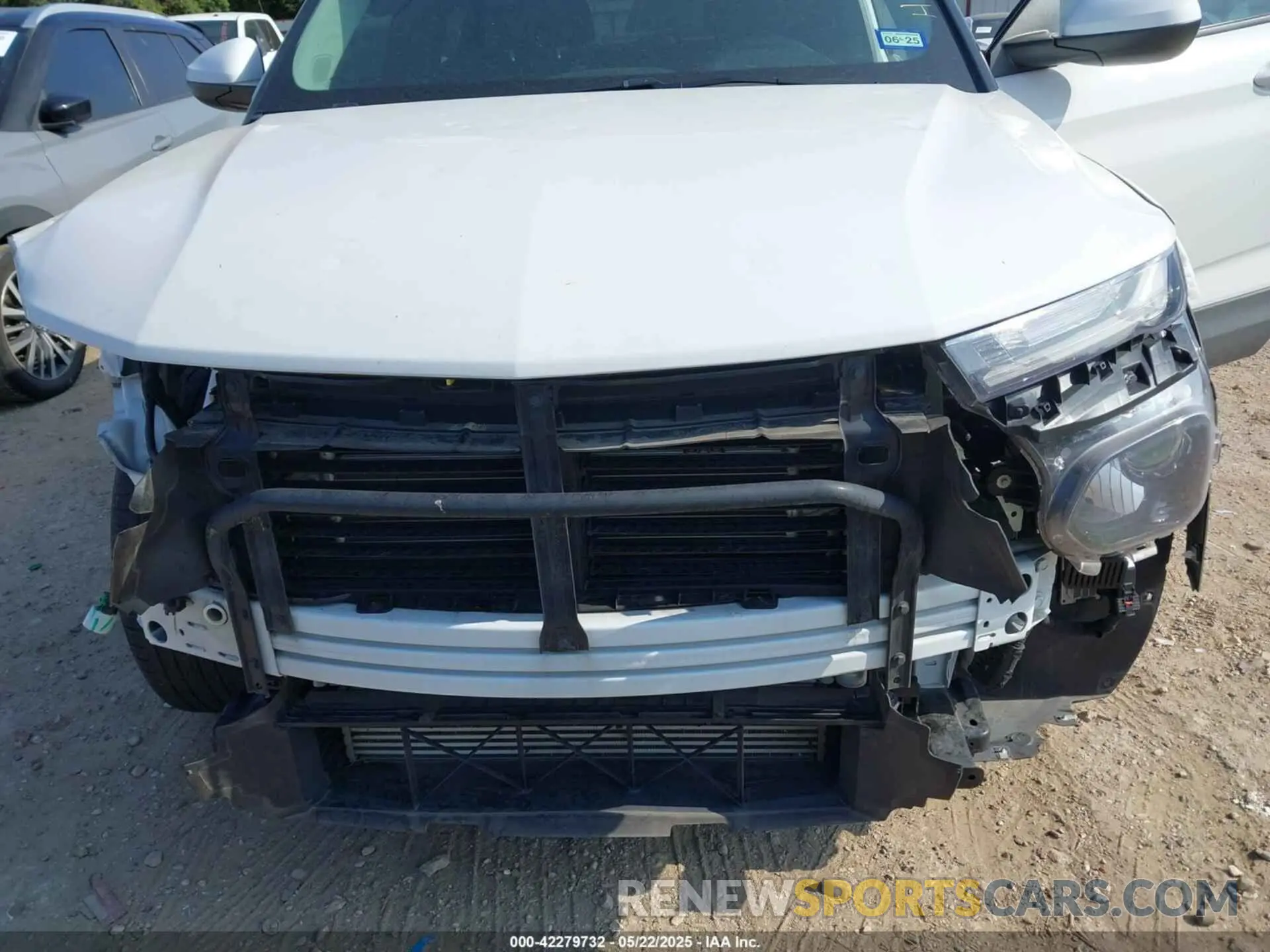19 Photograph of a damaged car KL79MPS26NB120882 CHEVROLET TRAILBLAZER 2022