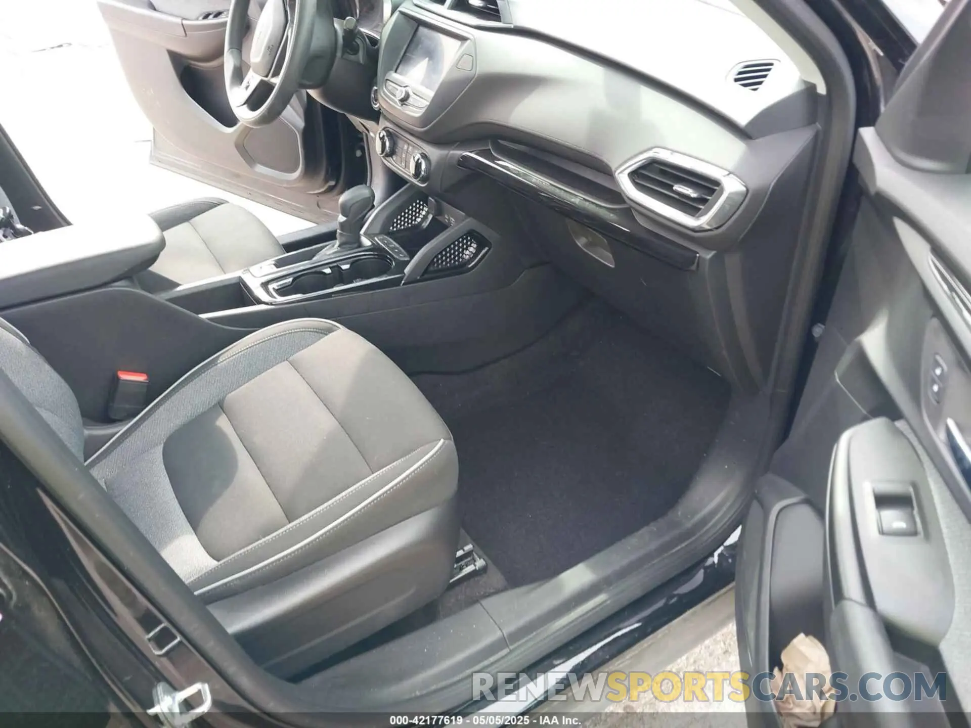 5 Фотография поврежденного автомобиля KL79MPSL1NB041029 CHEVROLET TRAILBLAZER 2022