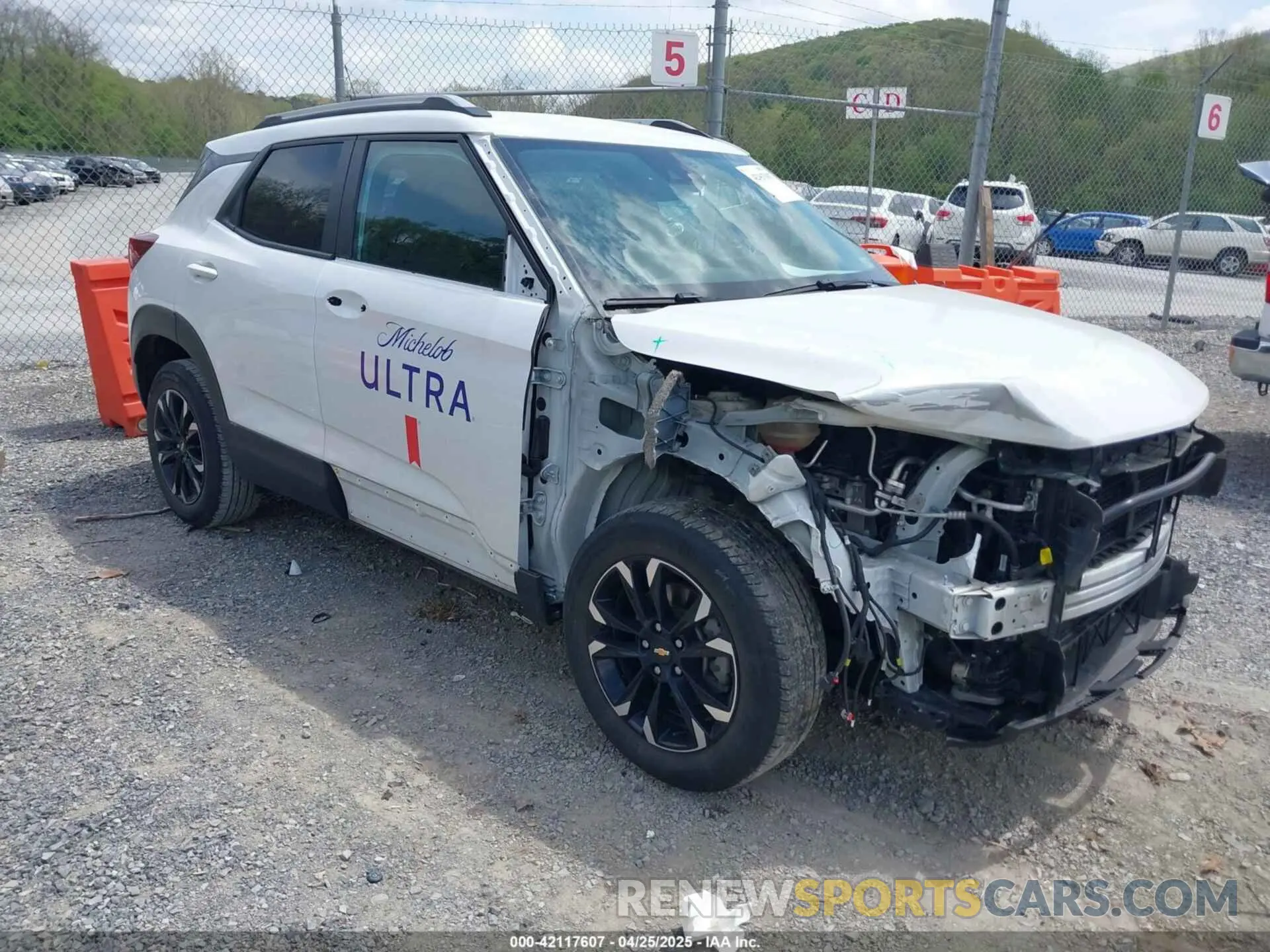 1 Photograph of a damaged car KL79MPSL6NB056206 CHEVROLET TRAILBLAZER 2022