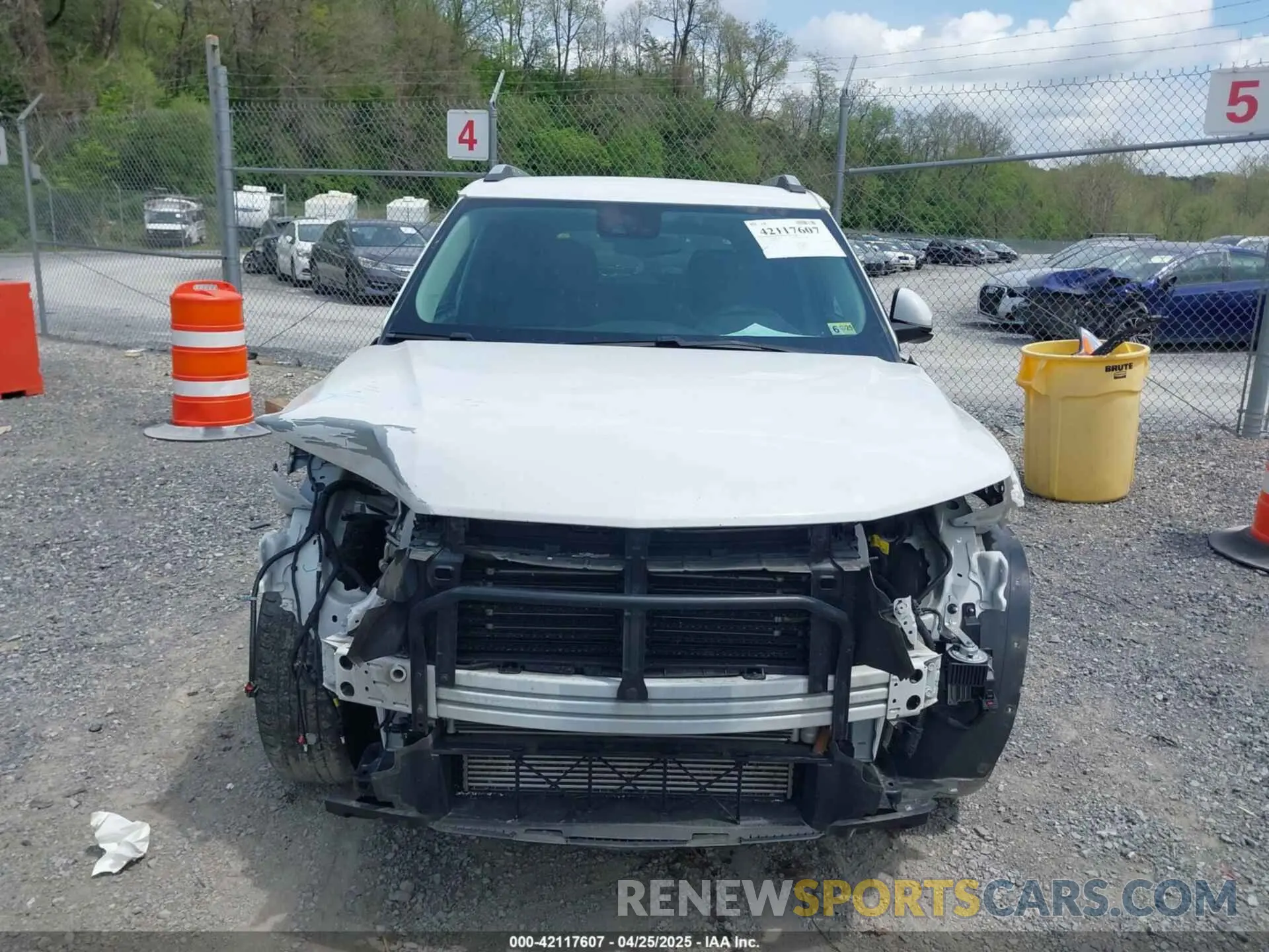 12 Photograph of a damaged car KL79MPSL6NB056206 CHEVROLET TRAILBLAZER 2022