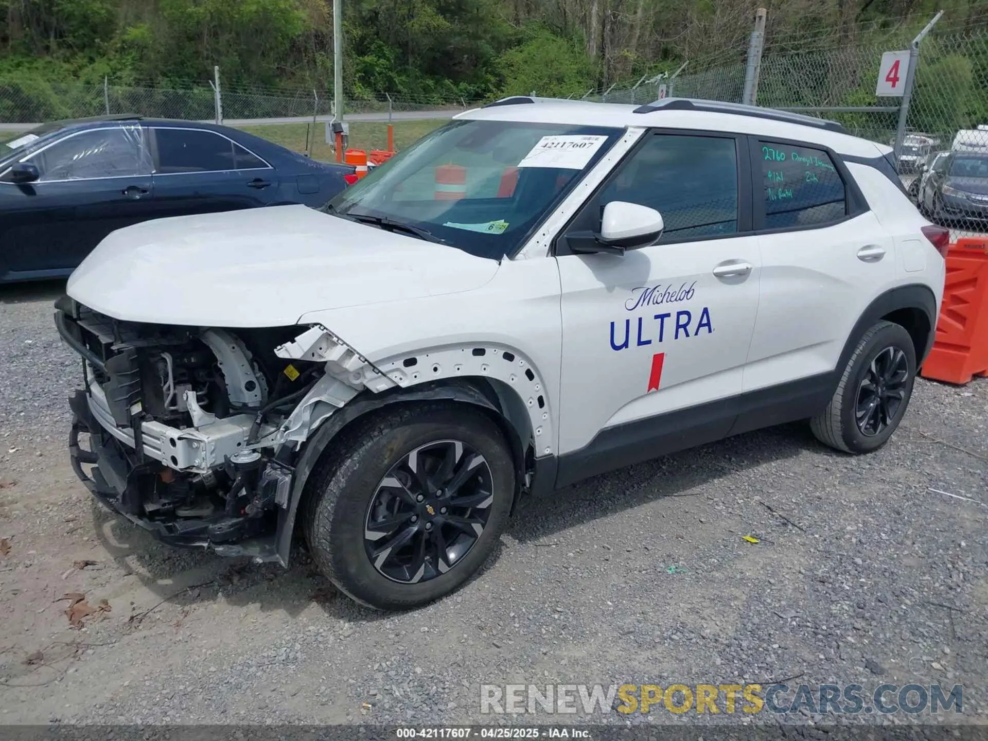 2 Photograph of a damaged car KL79MPSL6NB056206 CHEVROLET TRAILBLAZER 2022